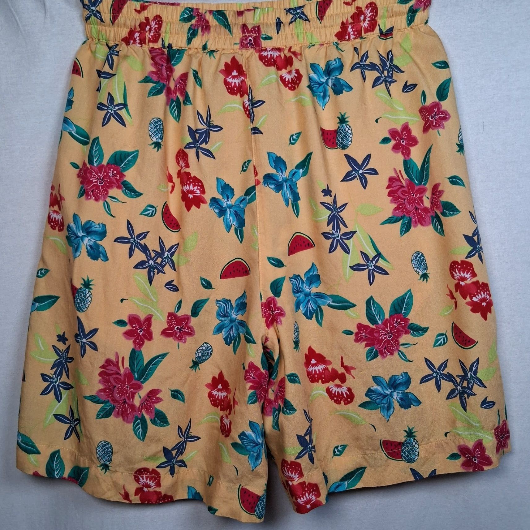 Vintage VINTAGE Liz Sport Rayon Shorts Women's M Yellow Floral Pineapple 90s Tropical Beachy Summer Linen? Size 32" / US 10 / IT 46 - 2 Thumbnail
