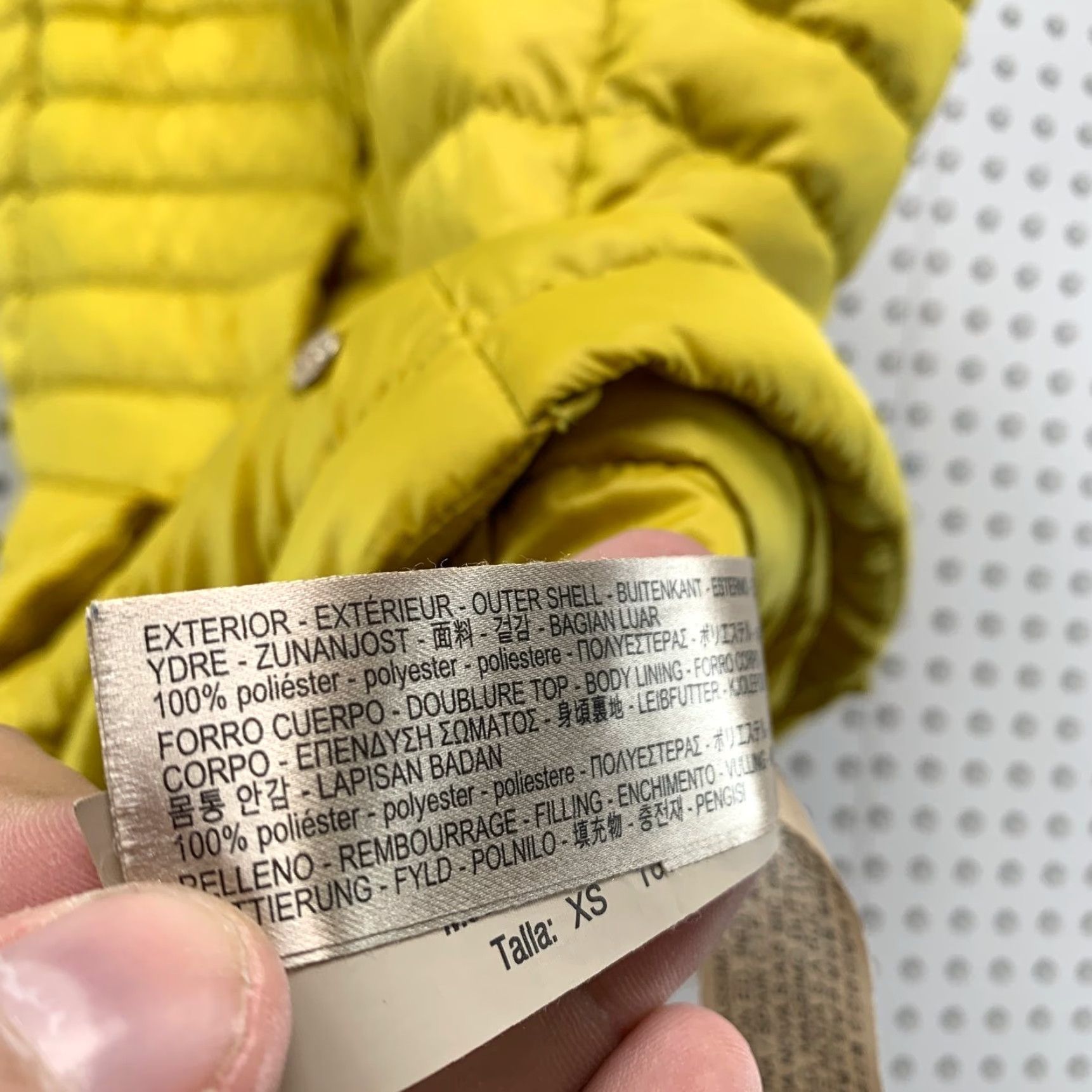 Massimo Dutti Massimo Dutti Down Puffer Vest Womens XS Yellow Hooded Sleeveless XS Vest Women Puffer Yellow Massimo Dutti Down Hooded Vest Ladies XS Yellow Size XS / US 0-2 / IT 36-38 - 5 Thumbnail