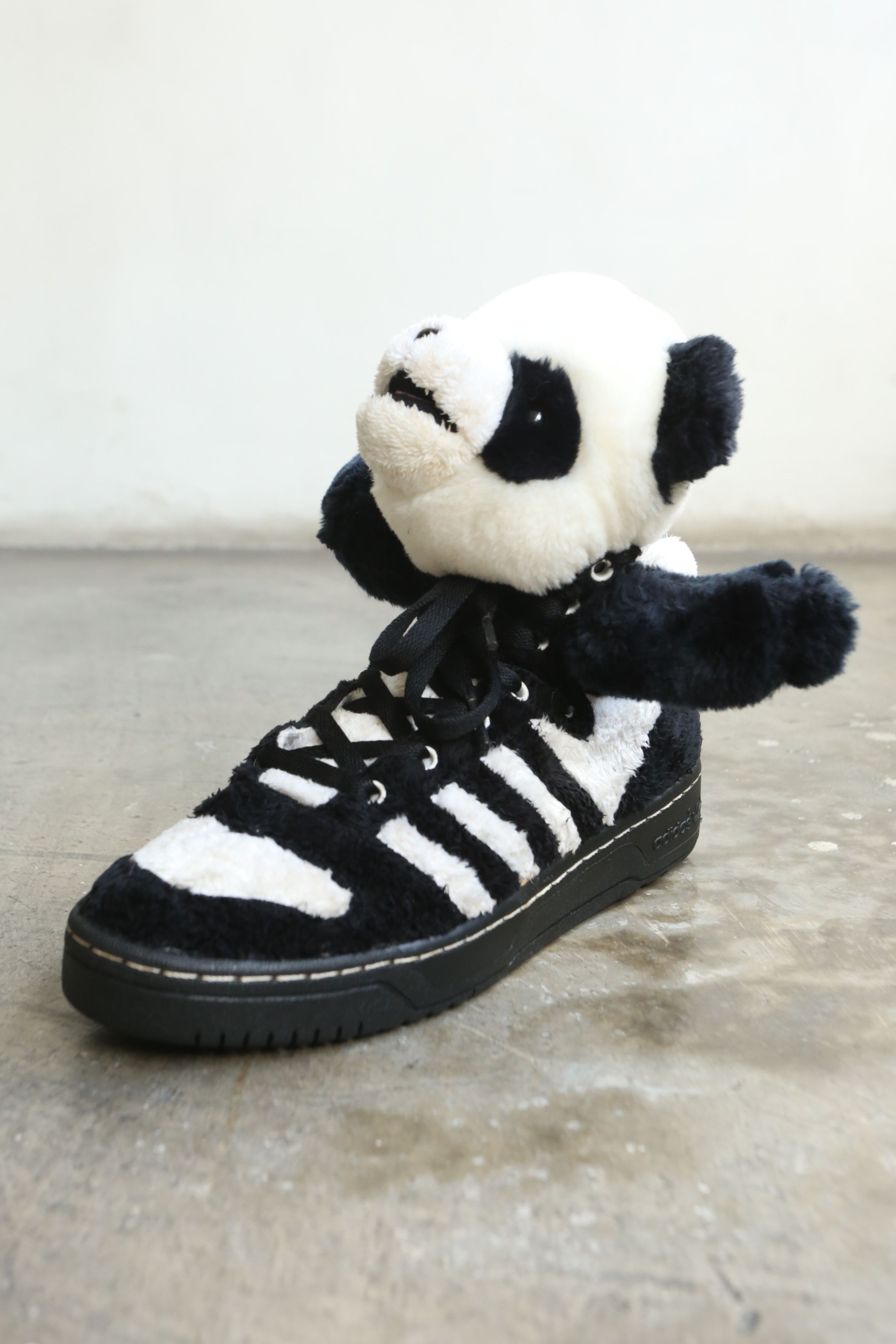 Adidas × Jeremy Scott Adidas - Jeremy Scott - F/W 11 - Panda Bear Sneakers Size US 9.5 / EU 42-43 - 11 Thumbnail