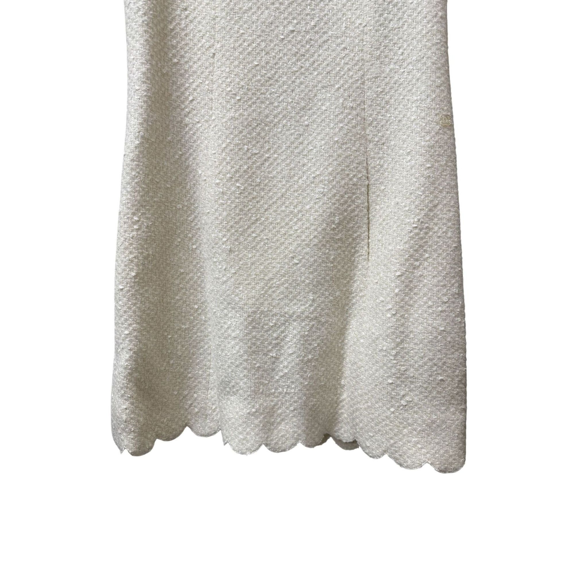 Chanel Chanel White Tweed Scalloped Sleeveless Dress Size 40 Made I Size S / US 4 / IT 40 - 13 Thumbnail