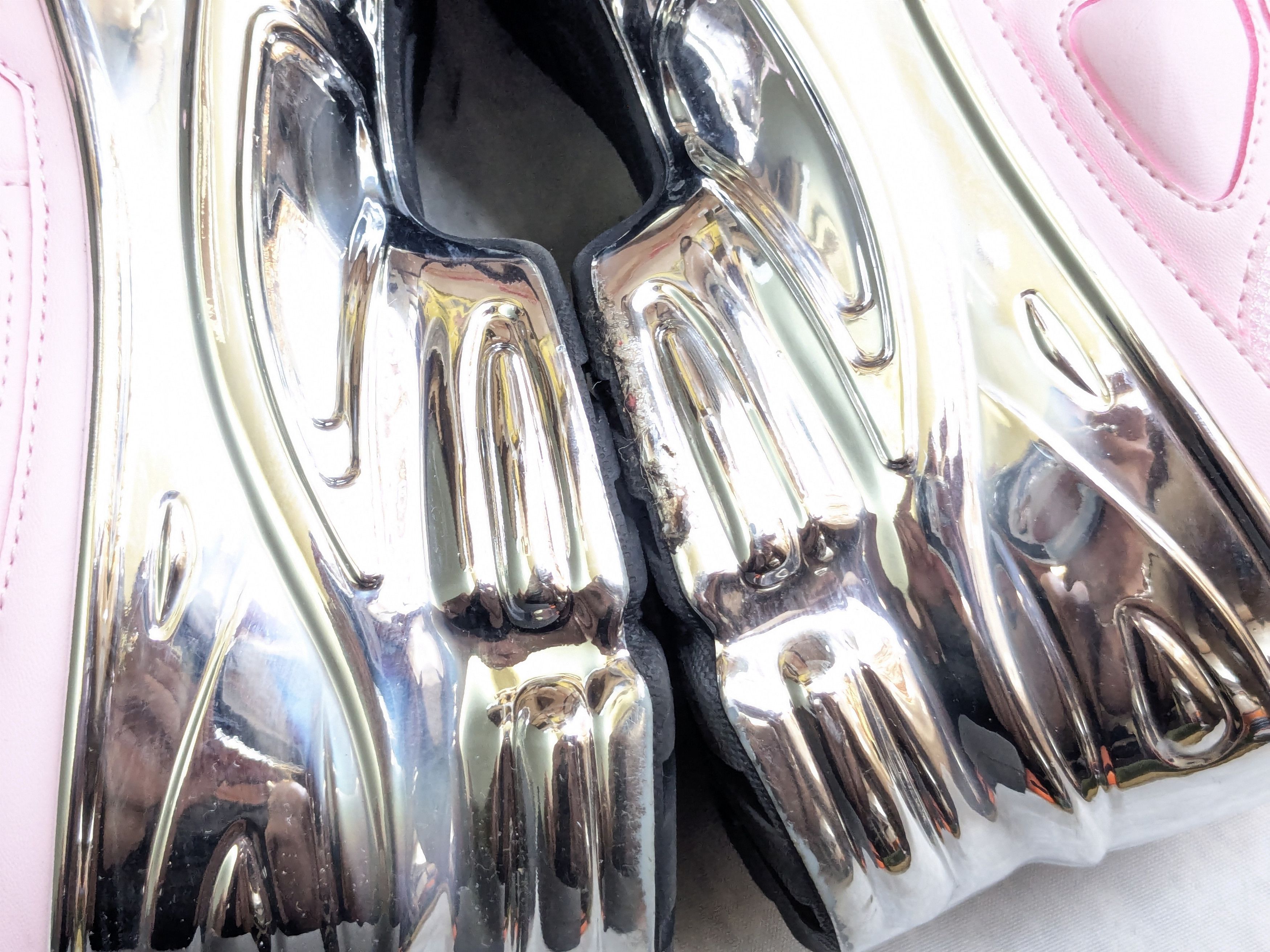 Adidas × Raf Simons Adidas Ozweego Mirrored Pink 9.5 Silver Chrome Size US 9.5 / EU 42-43 - 10 Thumbnail