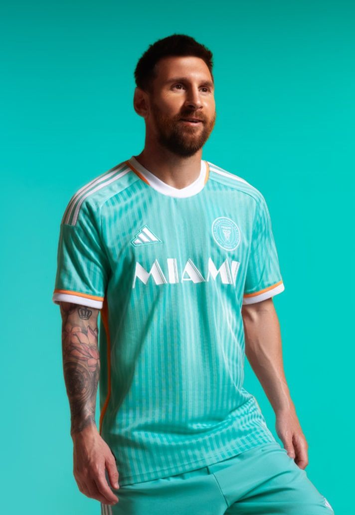 Adidas 24/25 Inter Miami Messi Third Shirt Size US L / EU 52-54 / 3 - 19 Thumbnail