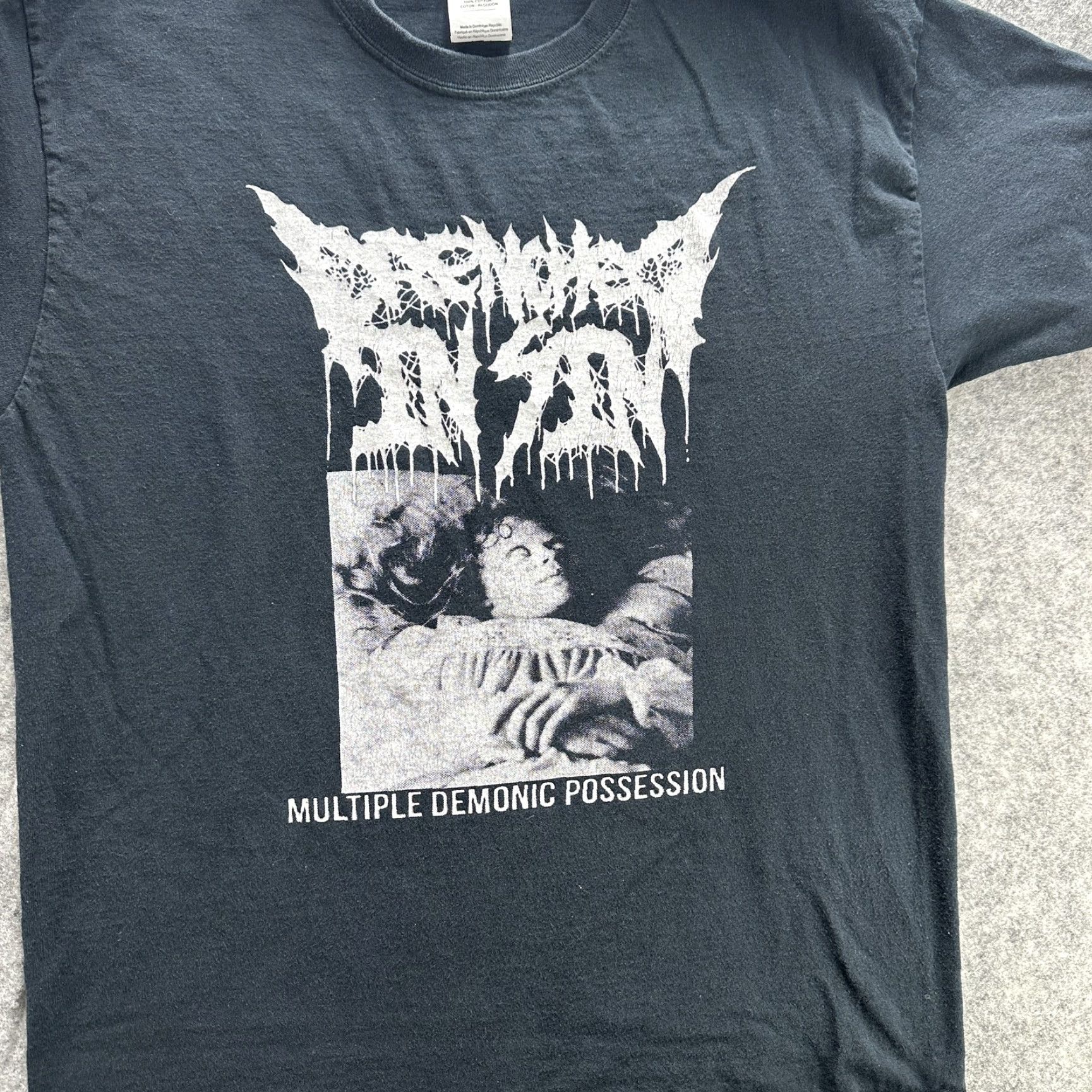 Gildan Drenched In Sin Shirt Demonic Possession Horror Graphic Tee Punk Mens Large Size US L / EU 52-54 / 3 - 4 Thumbnail
