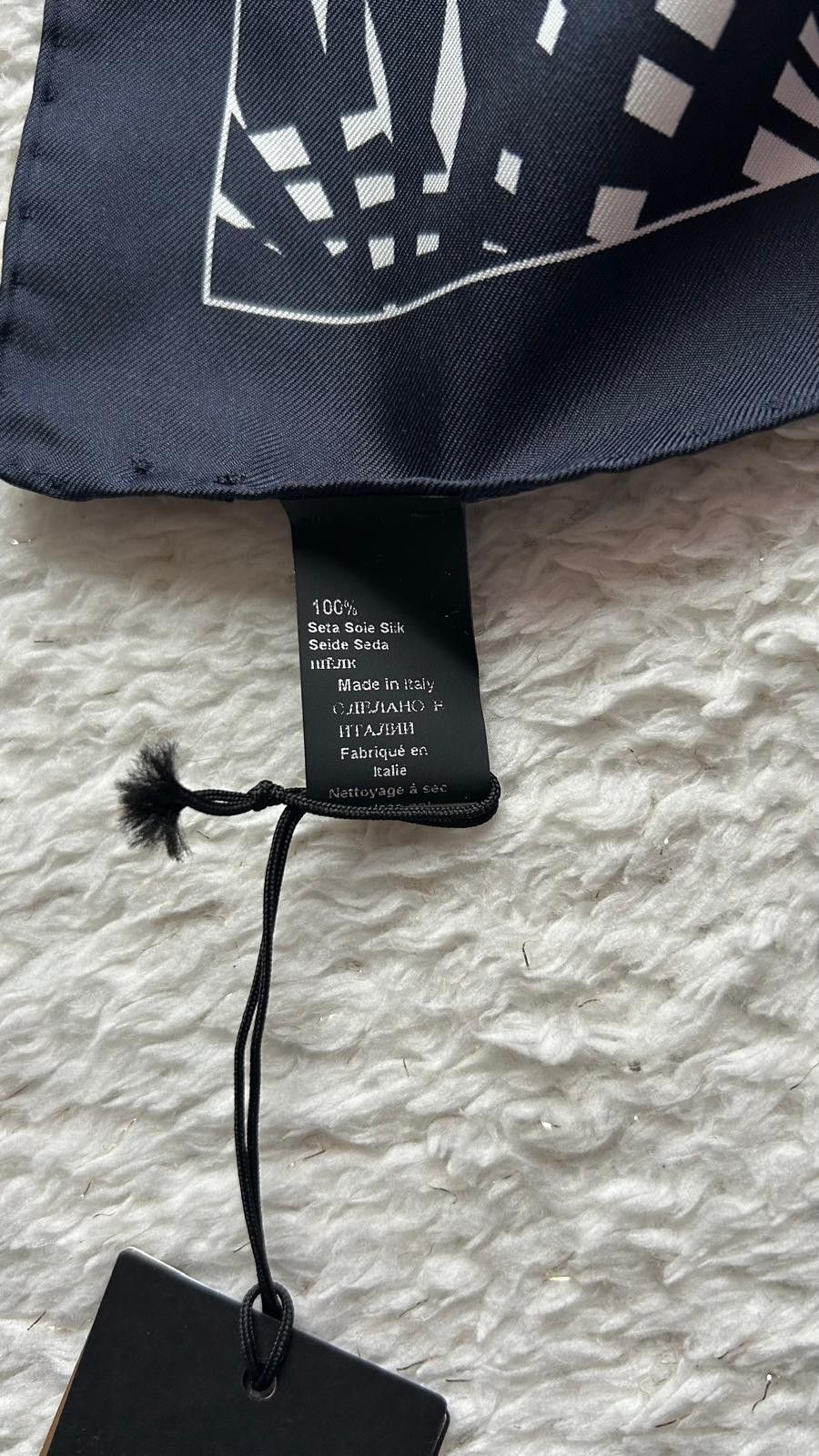 Hugo Boss Hugo Boss Graphic Scarf (New) Size ONE SIZE - 5 Thumbnail