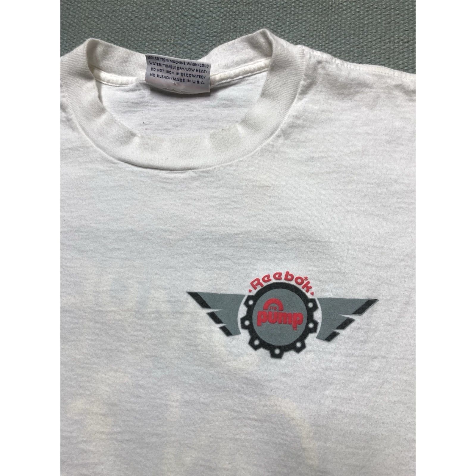 Reebok VINTAGE Reebok 90s T-Shirt Men Large White graphic pumped on hoops basketball pumps L Shirt Mens 90s Size US L / EU 52-54 / 3 - 4 Thumbnail
