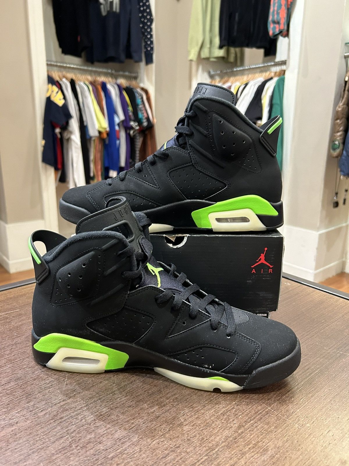 Jordan Brand Jordan 6 ‘Electric Green’ Size US 11 / EU 44 - 2 Thumbnail