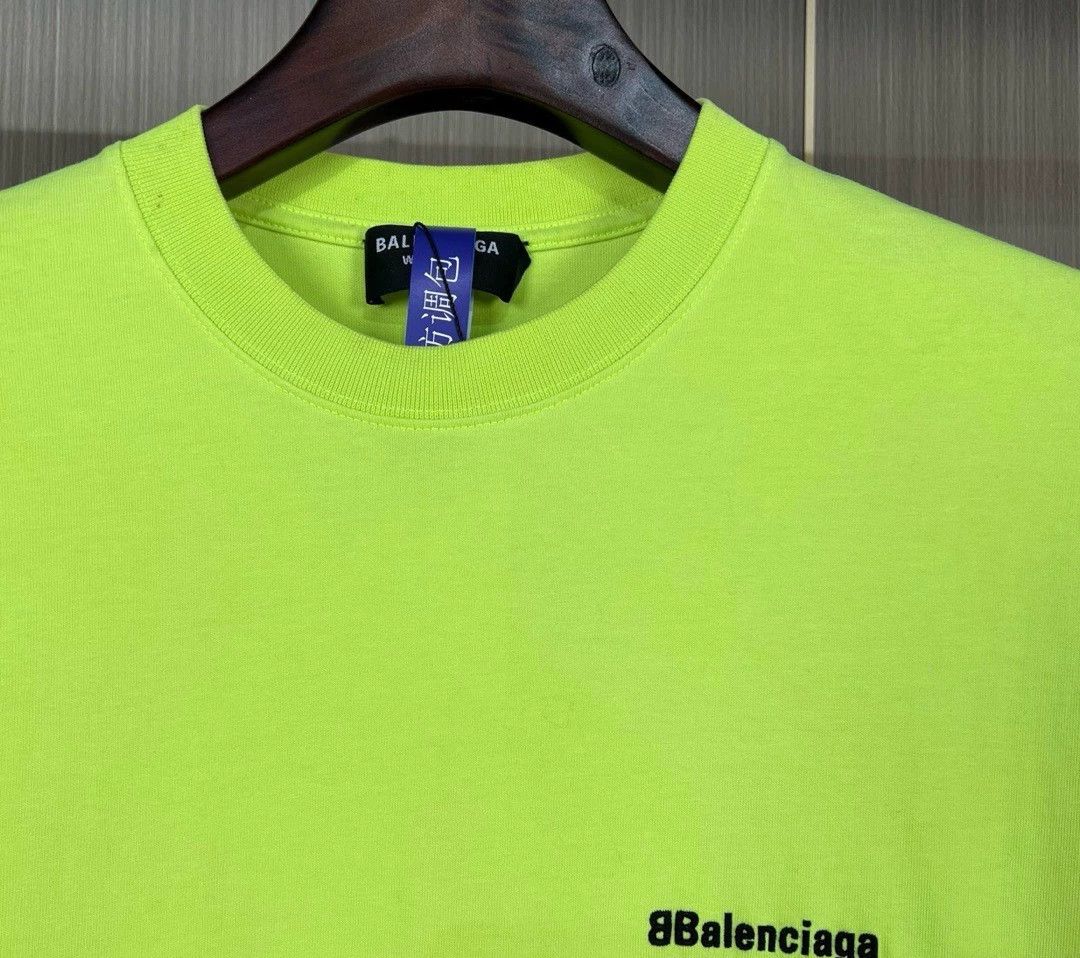 Balenciaga balenciaga short sleeve embroidered t-shirt Size US S / EU 44-46 / 1 - 3 Thumbnail