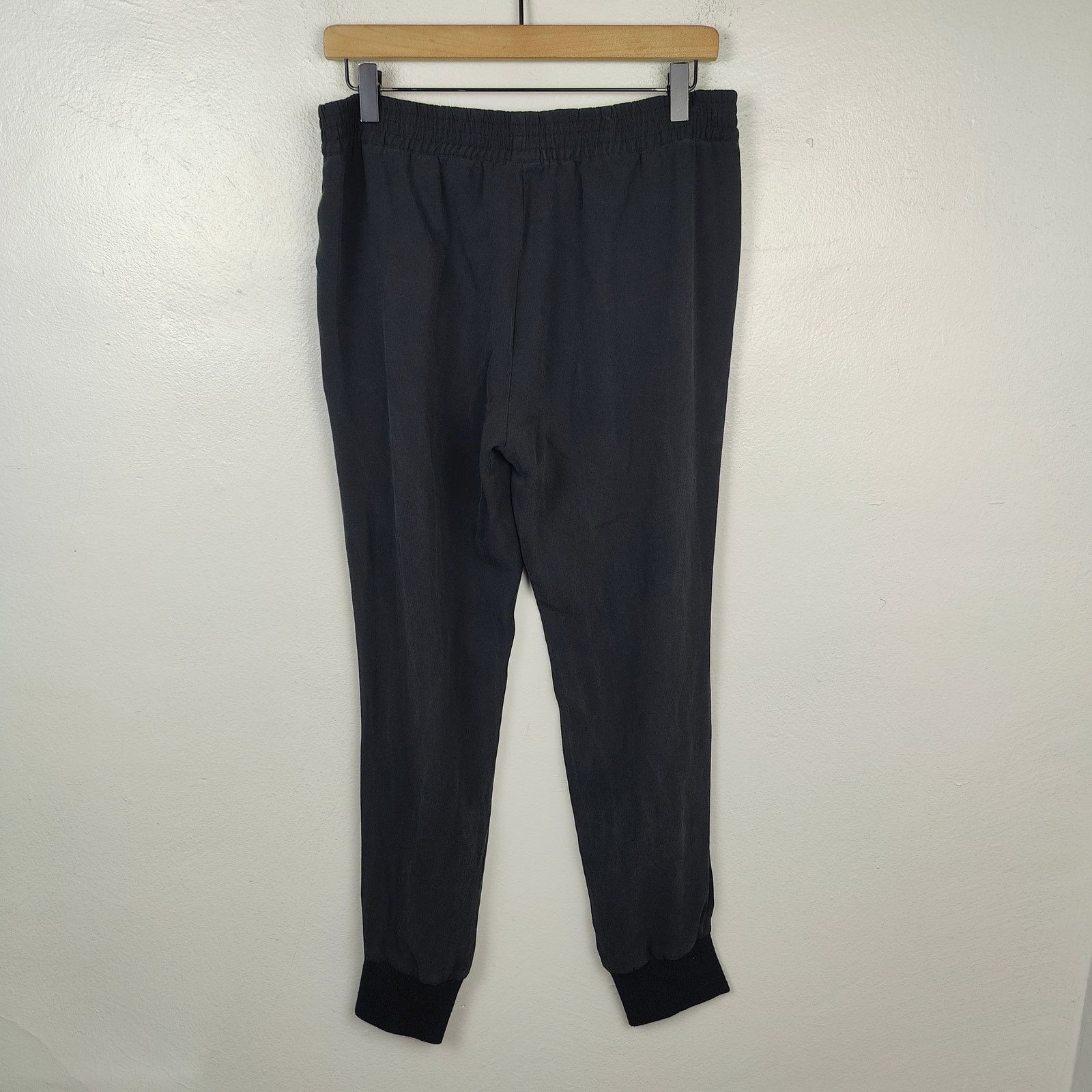Vince Vince Silk Pants Women Large Black Tapered Leg Minimalist Size 29" - 4 Thumbnail