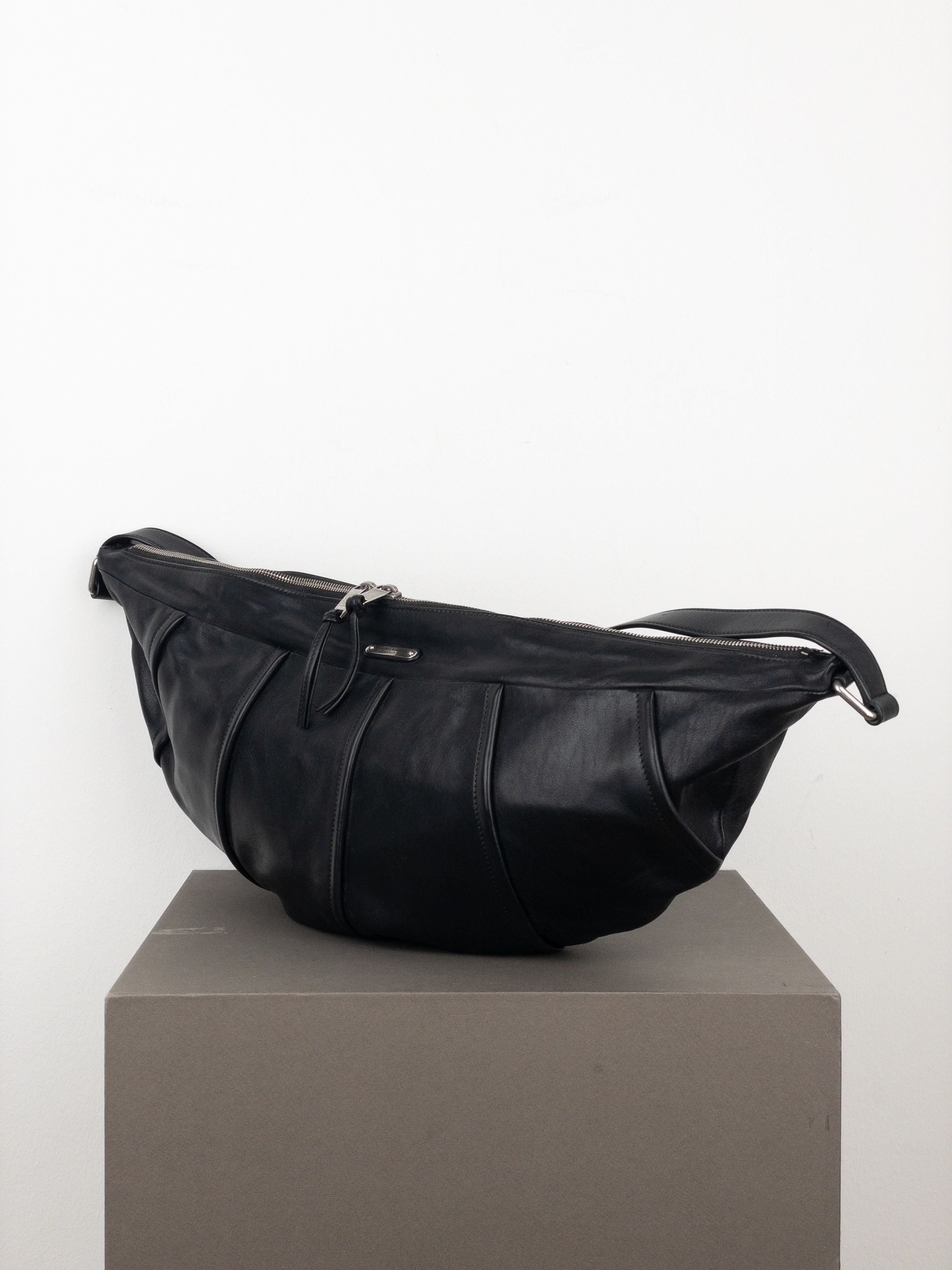 Saint Laurent Paris Saint Laurent by Hedi Slimane Leather Sling Bag Size ONE SIZE - 2 Thumbnail
