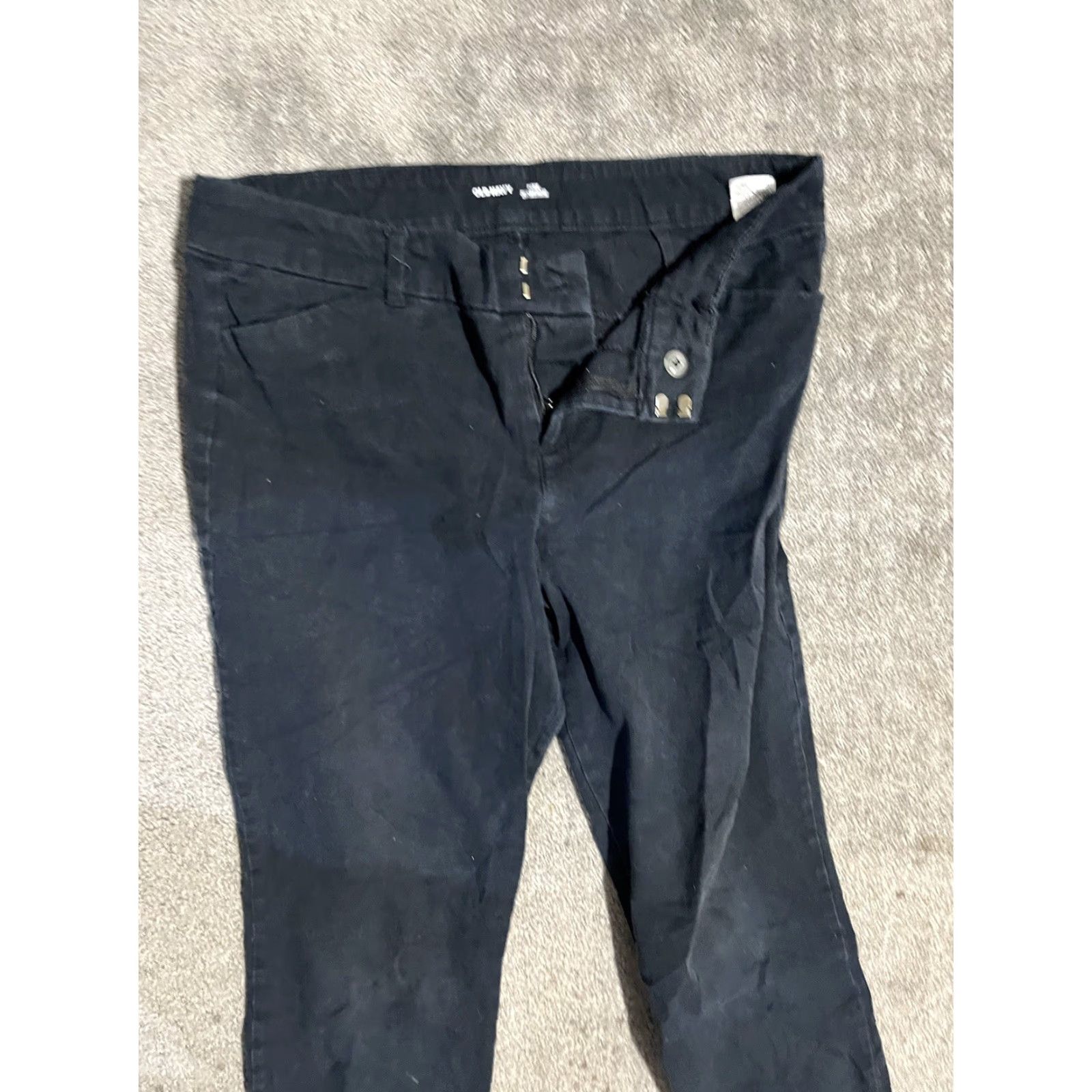 Old Navy Old Navy Pants Women Pixie Ankle Slim Size 12 Black Pockets Cotton Blend Flat Front Crop Size 34" / US 12 / IT 48 - 2 Thumbnail