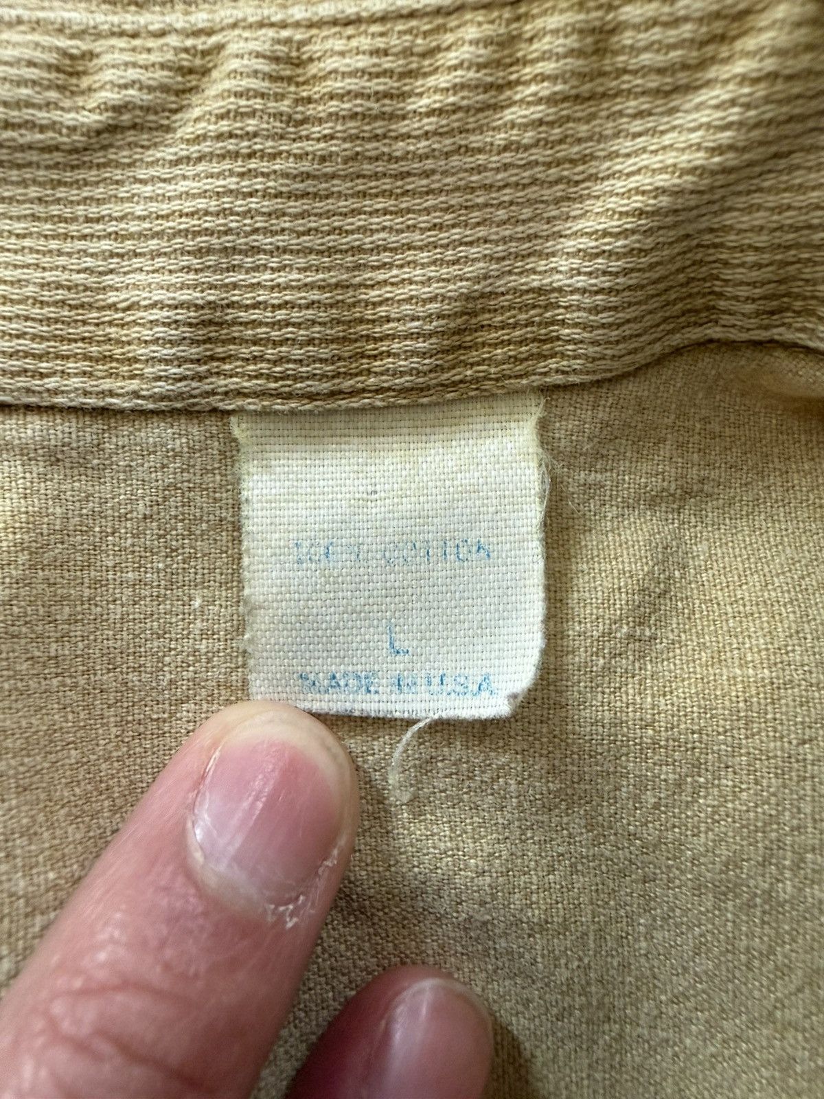 Vintage Vintage Bear Back Corduroy Button Up Shirt Beige Workwear Size US L / EU 52-54 / 3 - 3 Thumbnail