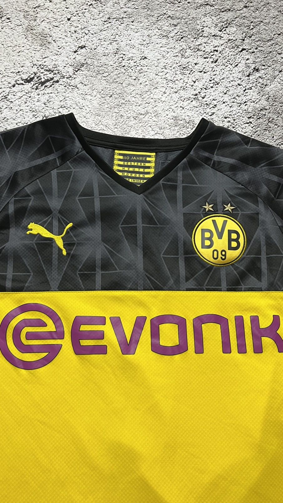 Puma 2019-2020 FC Borussia Dortmund Jadon Sancho puma jersey Size US L / EU 52-54 / 3 - 5 Thumbnail