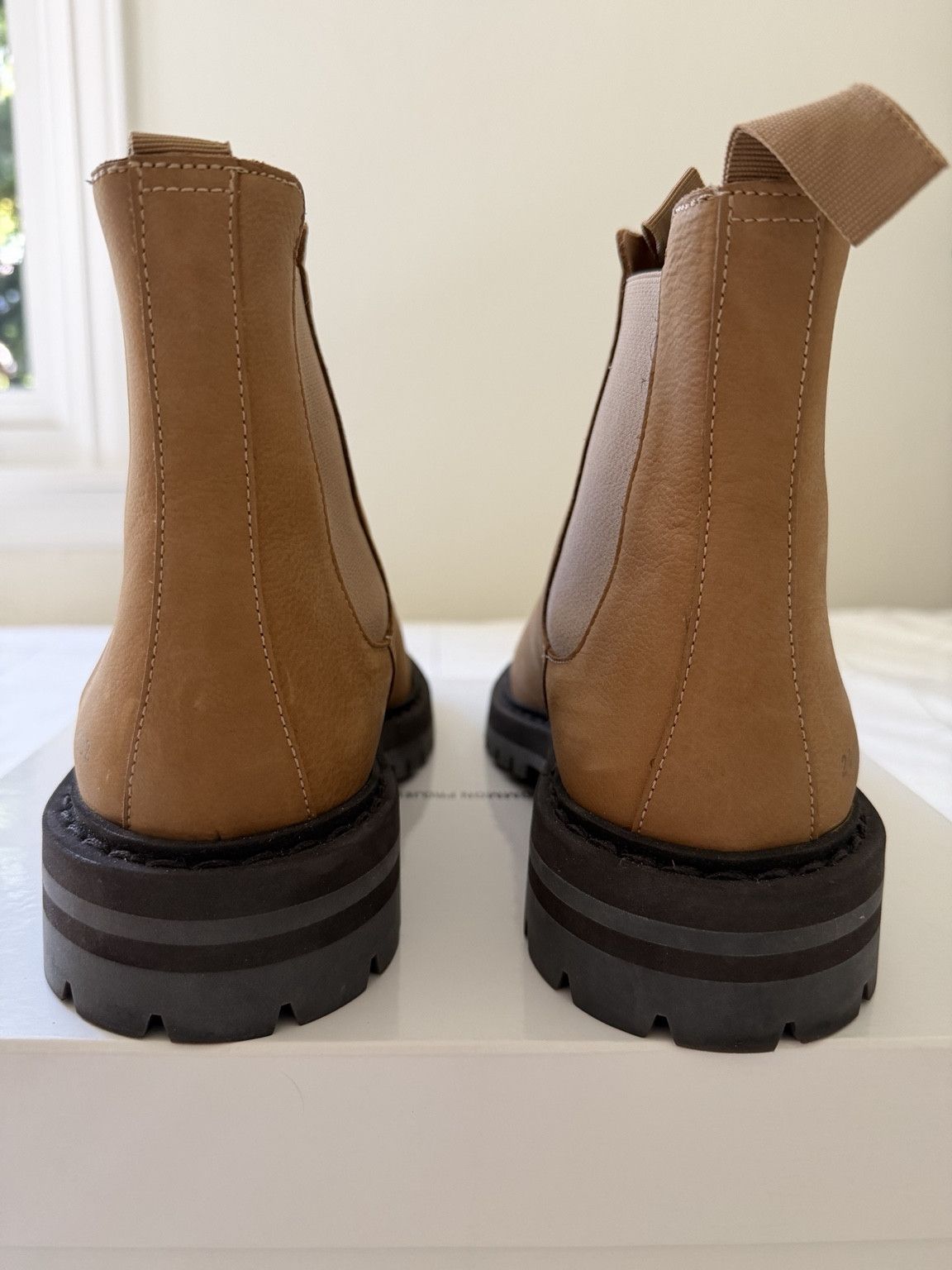 Common Projects Common Projects Chelsea Lug Sole Boots Size US 8 / EU 41 - 4 Thumbnail