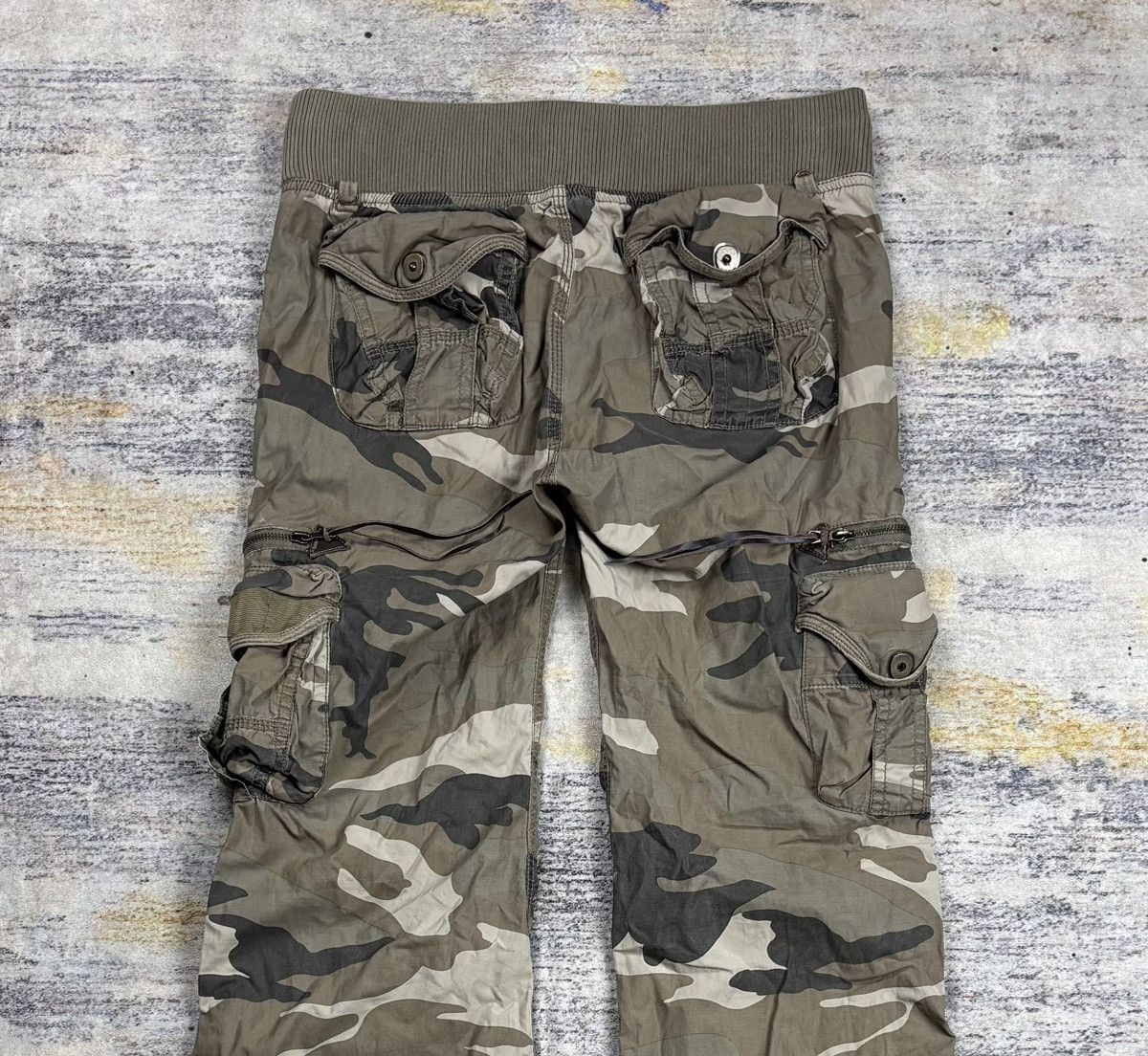 GOA Goa camouflage multi pocket flared cargo pants vkei style Size US 32 / EU 48 - 8 Thumbnail