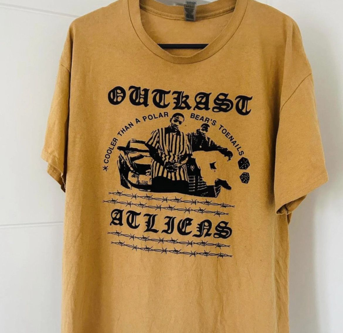 Gildan OutKast Large Rare Gold Brown T Shirt Hip Hop Rap Size US L / EU 52-54 / 3 - 1 Thumbnail