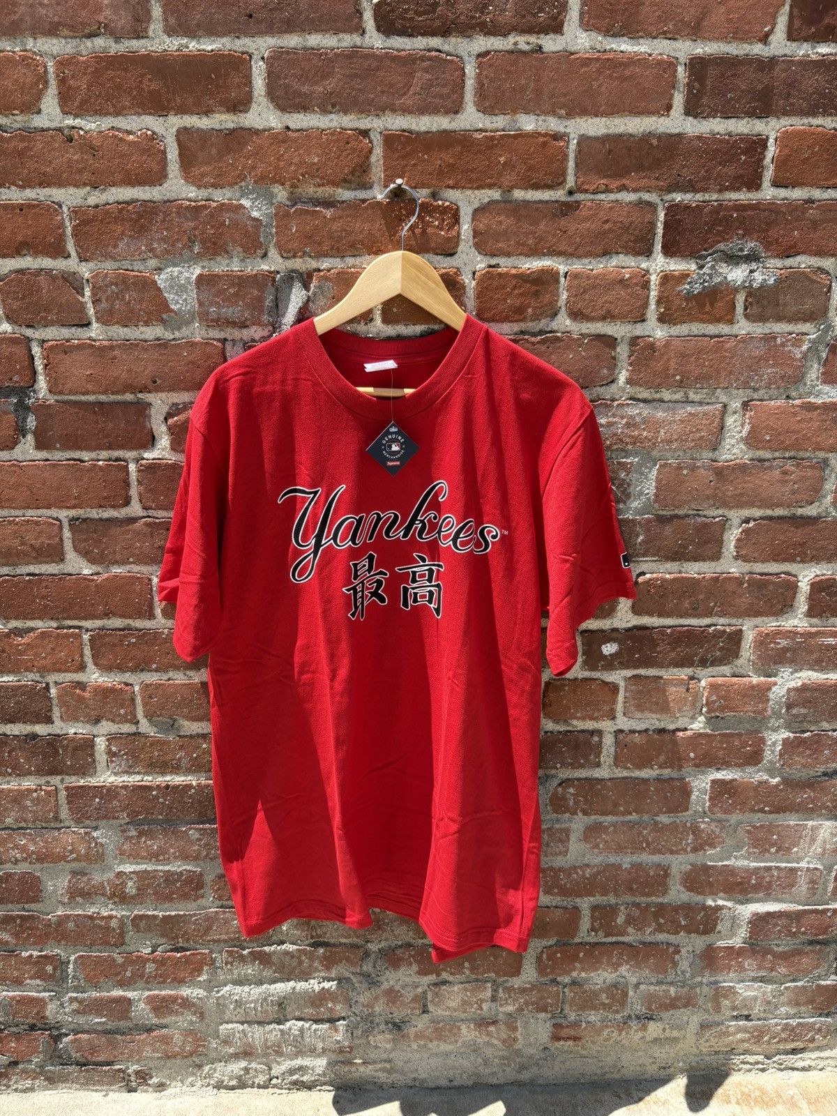 MLB × Supreme Supreme Yankee Kanji T Shirt Size US L / EU 52-54 / 3 - 1 Thumbnail