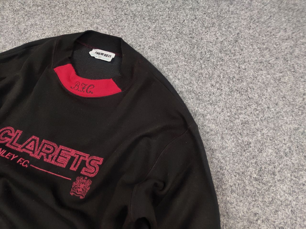 Vintage Vintage Burnley football Club Authentic Clarets Sweatshirt Size US M / EU 48-50 / 2 - 4 Thumbnail