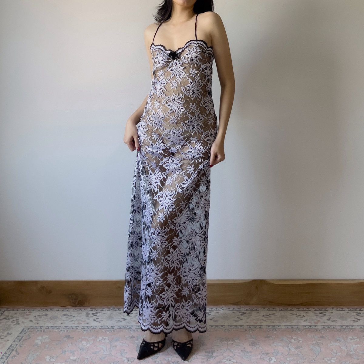 Vintage Vintage Fantasy 1990s Black Embroidered Lace Slip Gown (S–M) Size M / US 6-8 / IT 42-44 - 8 Thumbnail