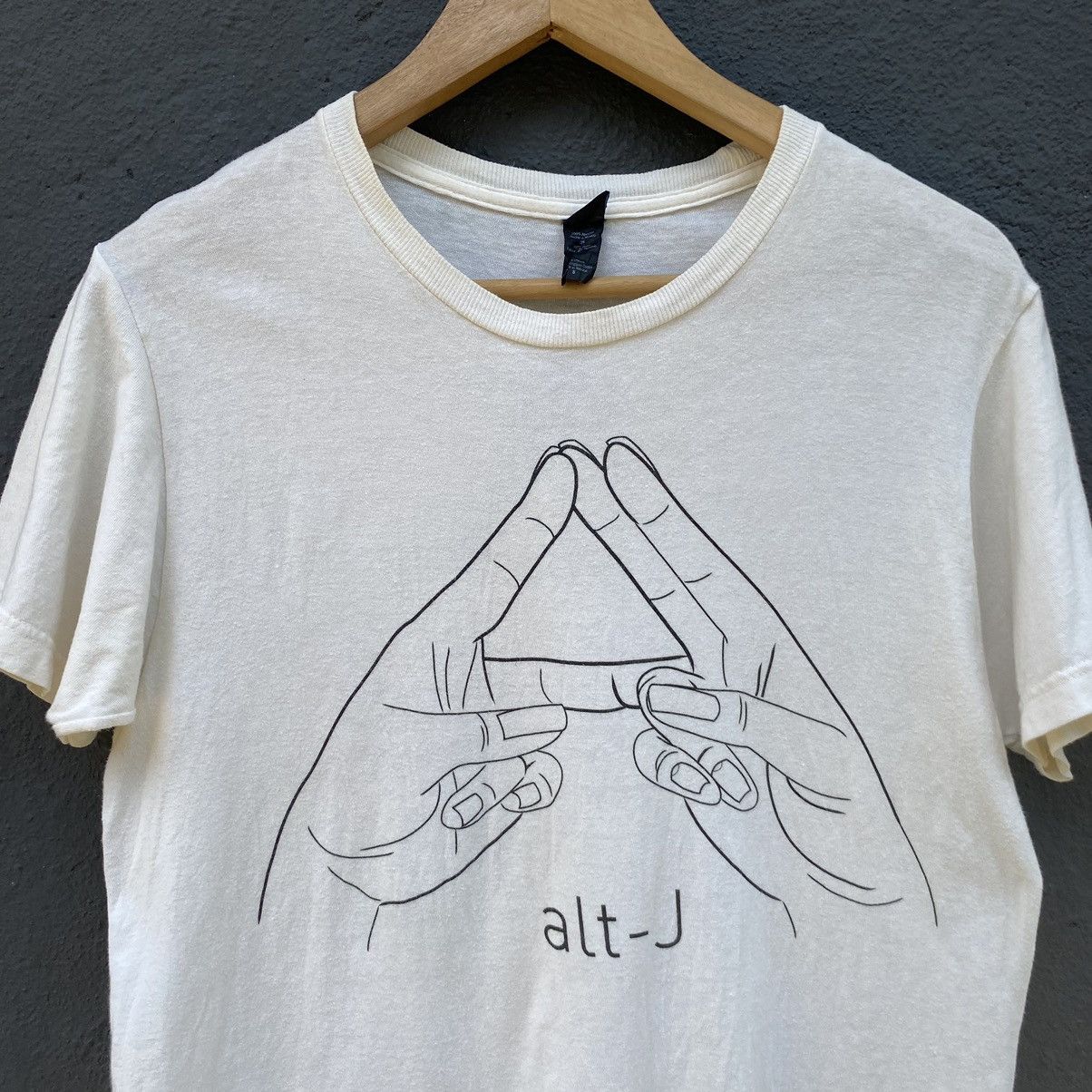 Band Tees Alt-J English Indie Rock Band Tour ERD GRUNGE Tee Size US S / EU 44-46 / 1 - 2 Thumbnail