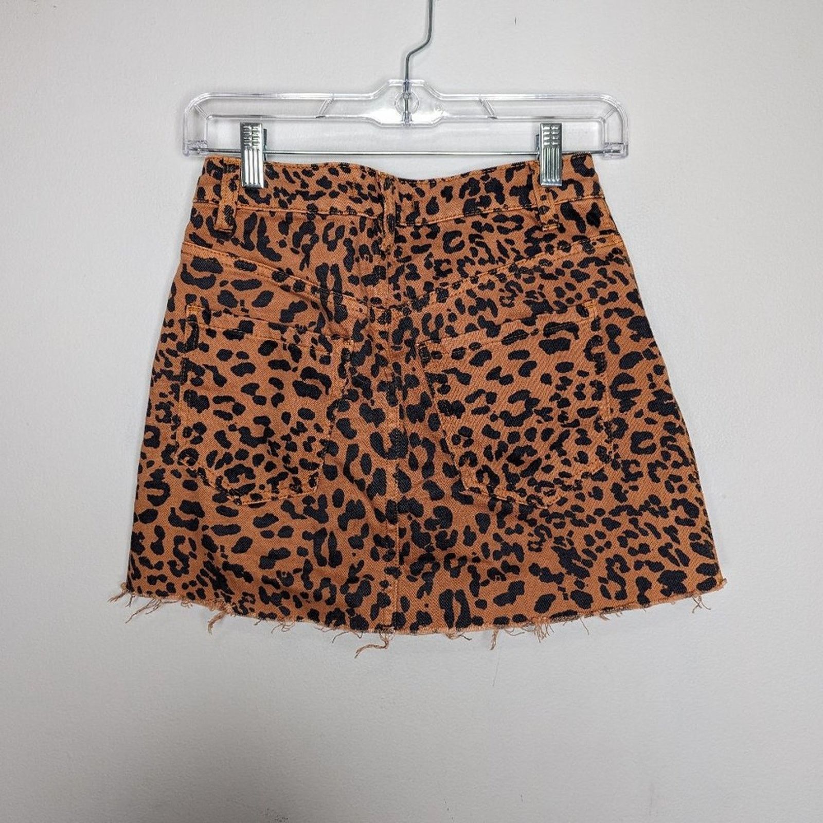 Free People Free People Zip It Up Animal Print Denim Mini Skirt Raw Hem Size 24" / US 00 / IT 34 - 2 Thumbnail
