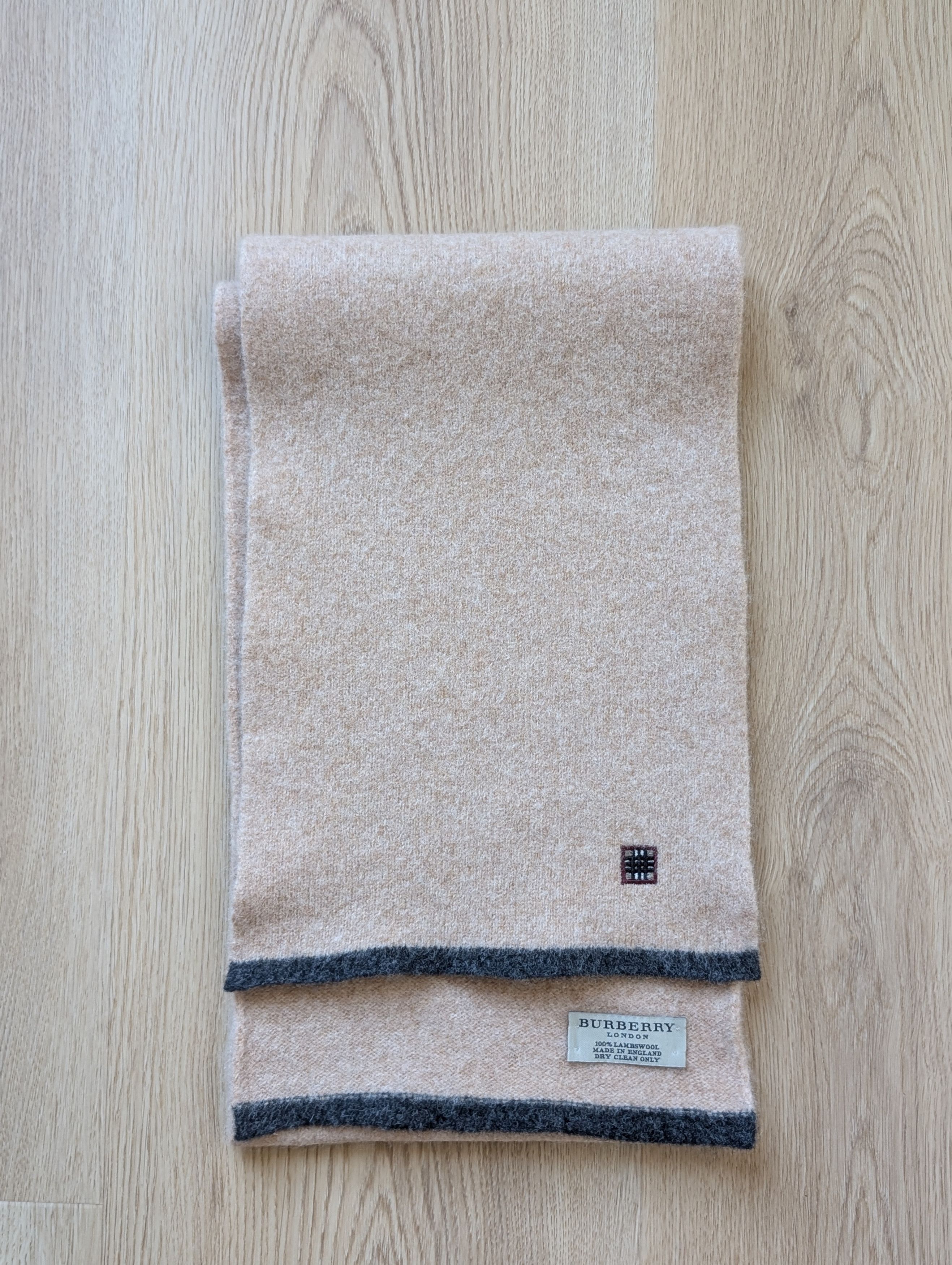 Burberry Rare Burberry Lambswool Nova Check Tap Beige Scarf 57x8" Size ONE SIZE - 1 Thumbnail