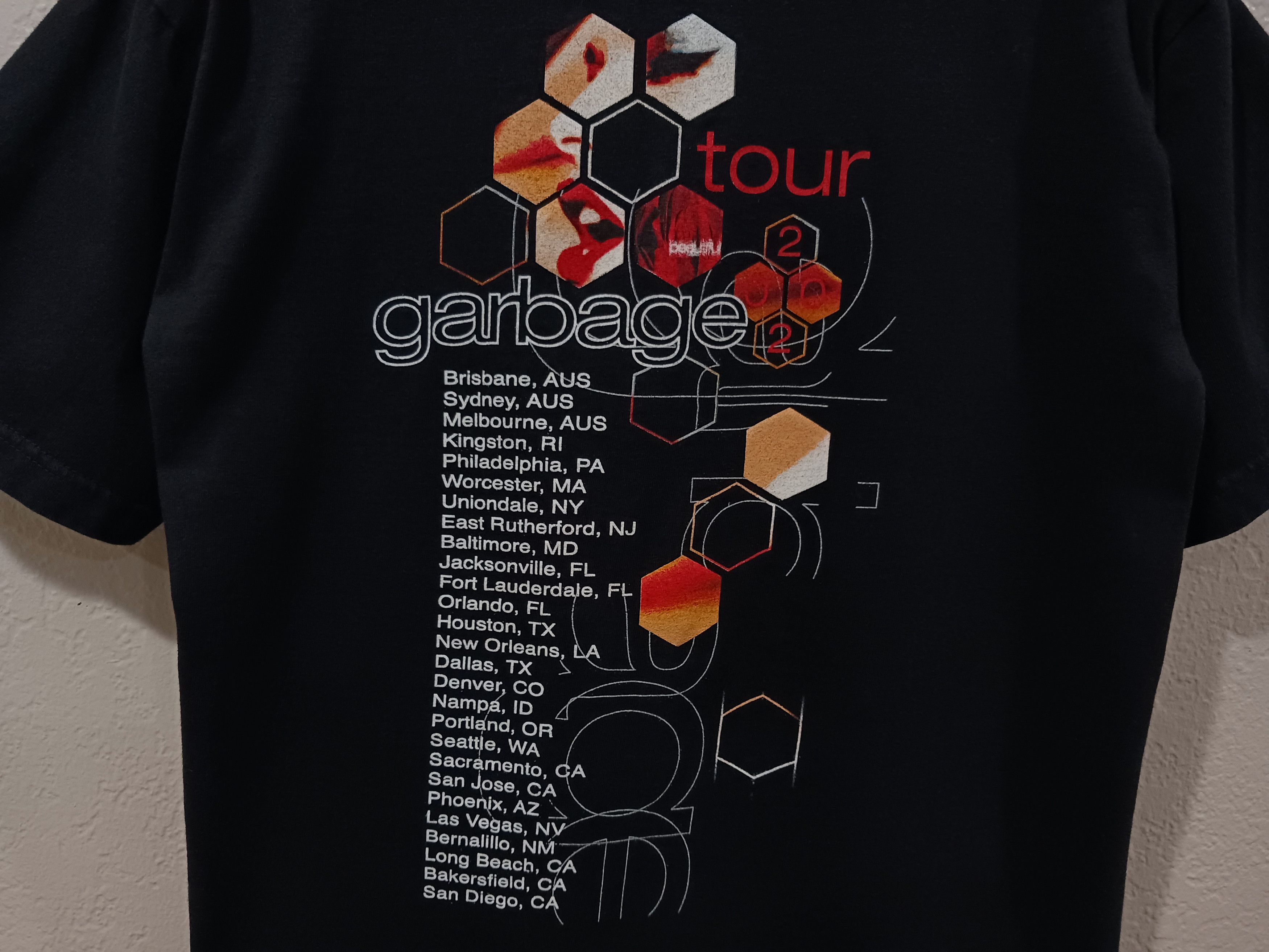 Vintage Garbage Beautiful Garbage World Tour Vintage 2002 Cygnus Tee Size US S / EU 44-46 / 1 - 5 Thumbnail