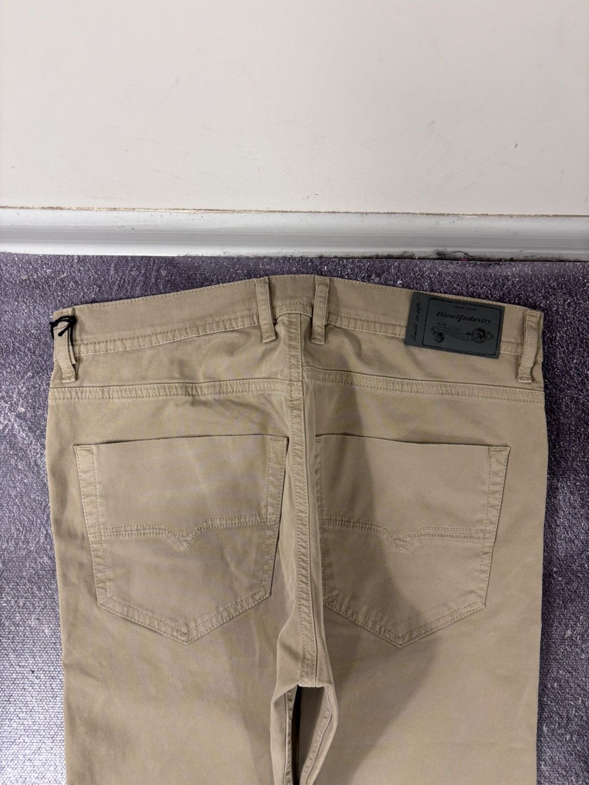 Diesel Diesel NWT Men’s Chino Pants Trousers Beige Tan Slim Size US 31 - 18 Thumbnail
