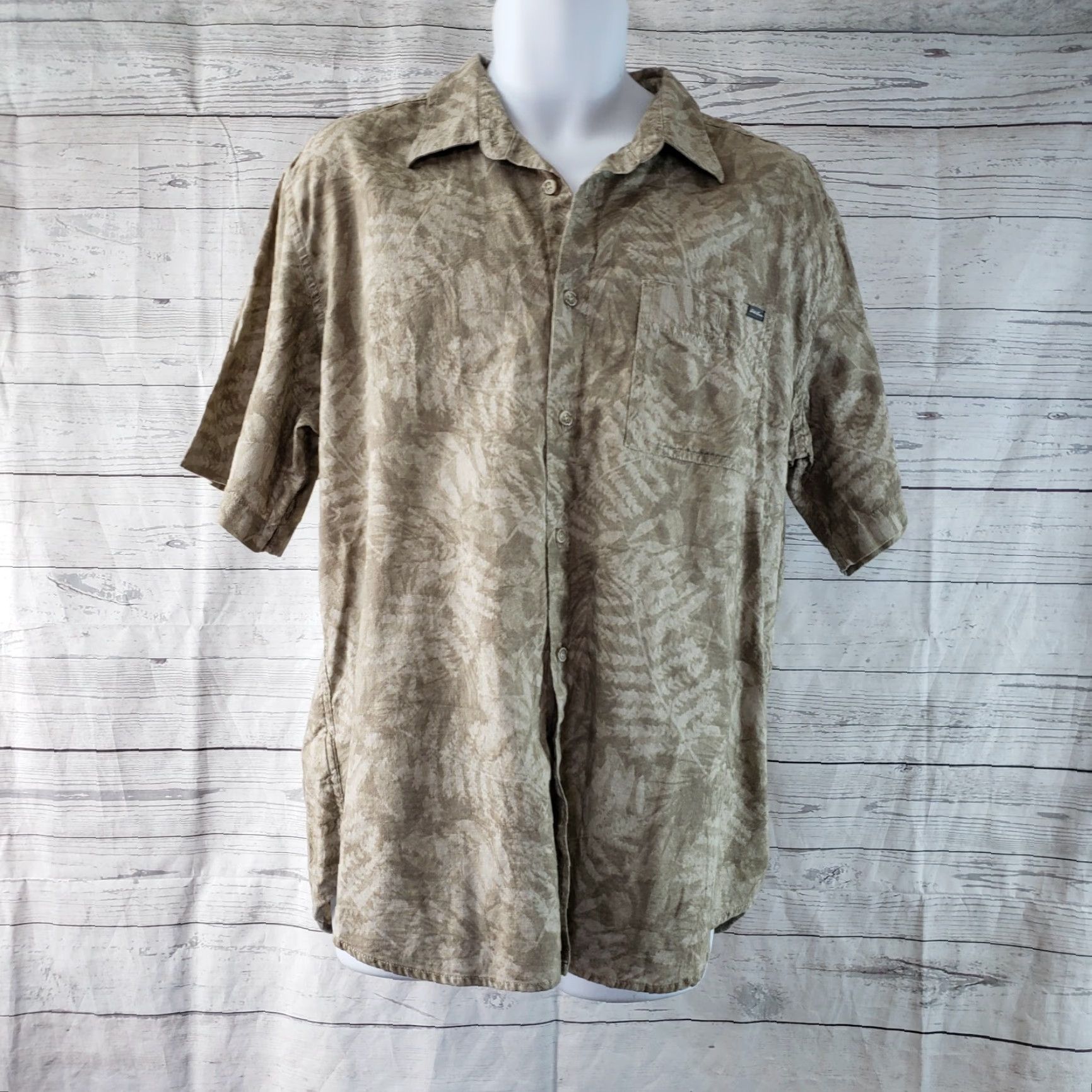 Eddie Bauer Eddie Bauer Mens Button Front Shirt Sz Large Relaxed Fit Tan Leaf Print Cotton Shirt Mens Large Cotton Brown Leaf Print Eddie Bauer Button-Up Size US L / EU 52-54 / 3 - 2 Thumbnail
