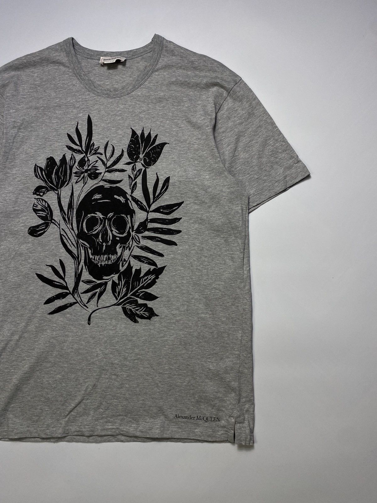 Alexander McQueen Alexander McQueen T-shirt Skull Flower Logo Size US M / EU 48-50 / 2 - 2 Thumbnail