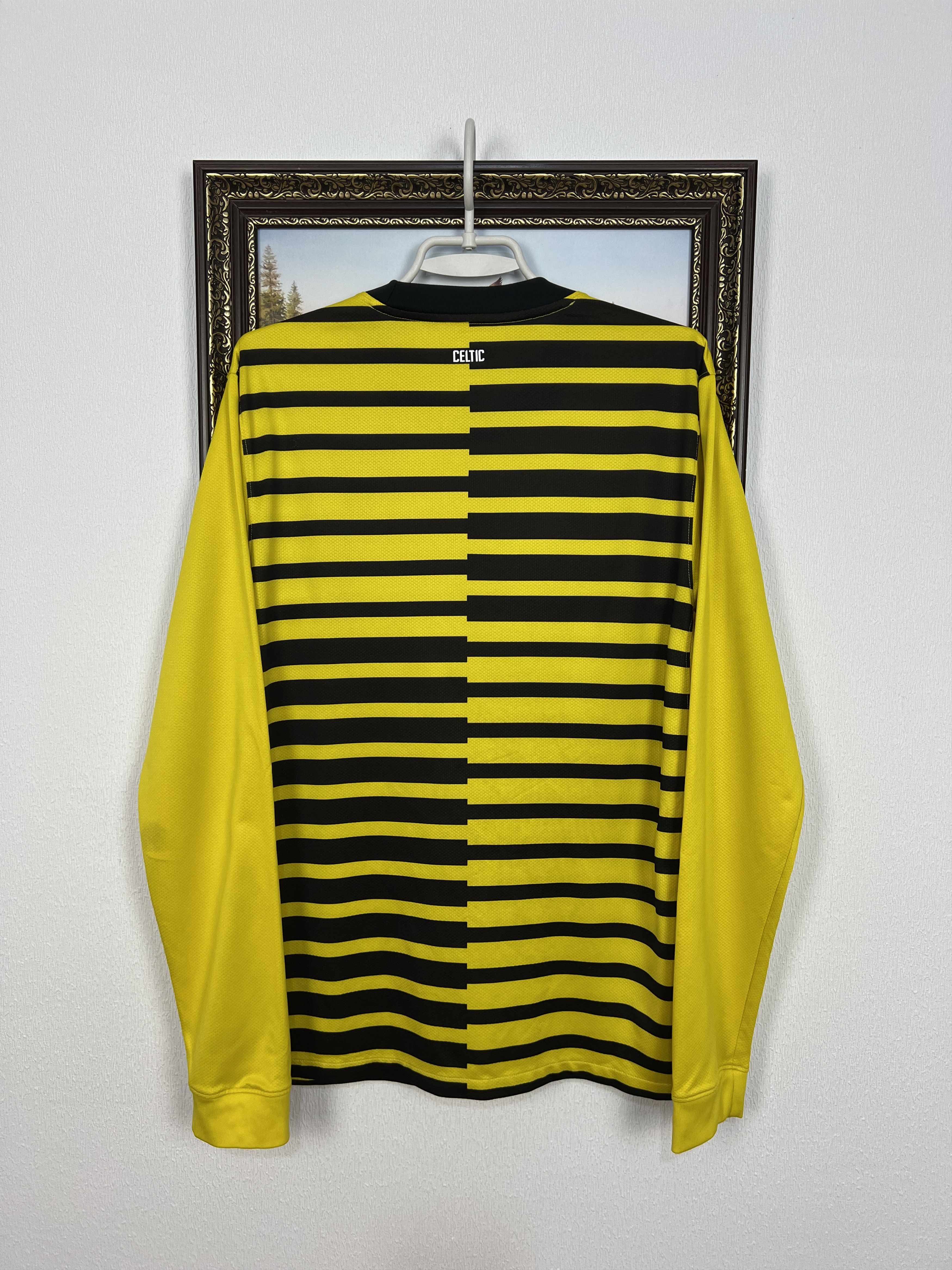 Nike Celtic Third football shirt 2011 Soccer Nike Long Sleeve Size US S / EU 44-46 / 1 - 14 Thumbnail