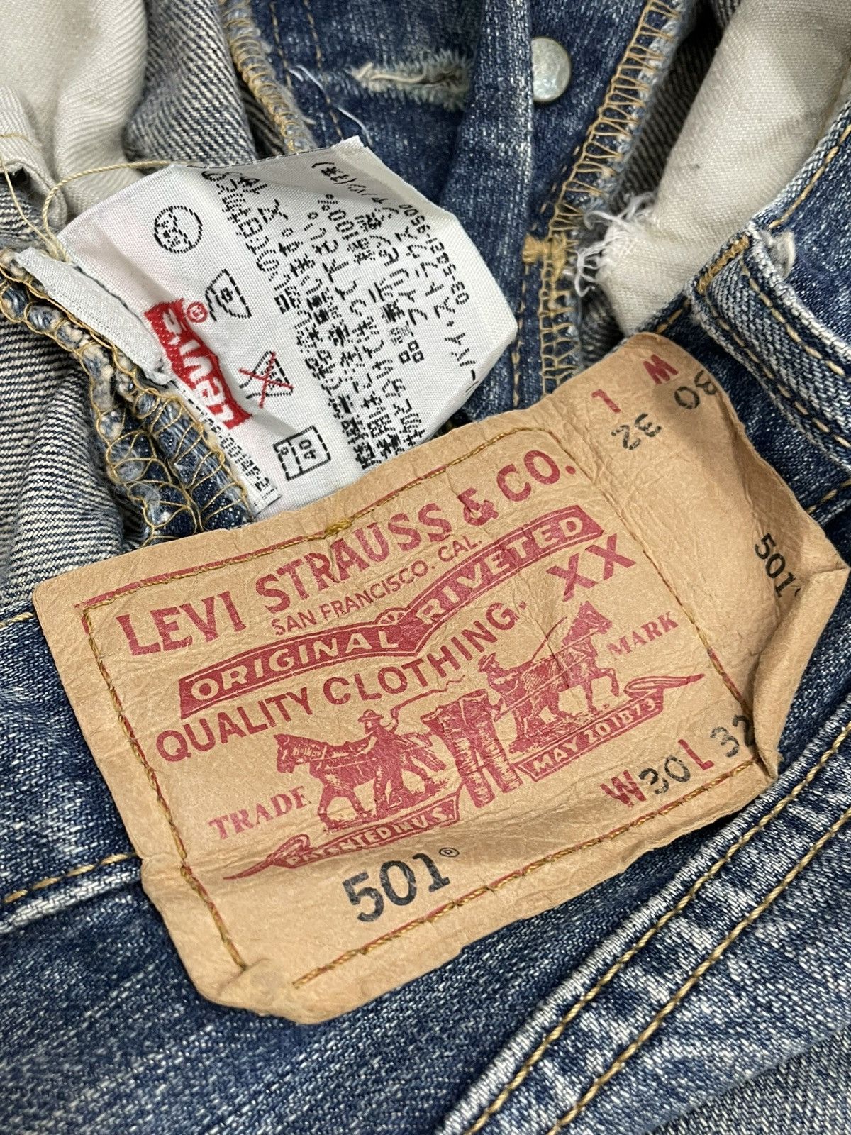 Levi's Vintage Clothing VINTAGE 501 LEVIS USA DESIGNER 90S OG DISTRESSED MUD STYLE Size US 30 / EU 46 - 16 Thumbnail