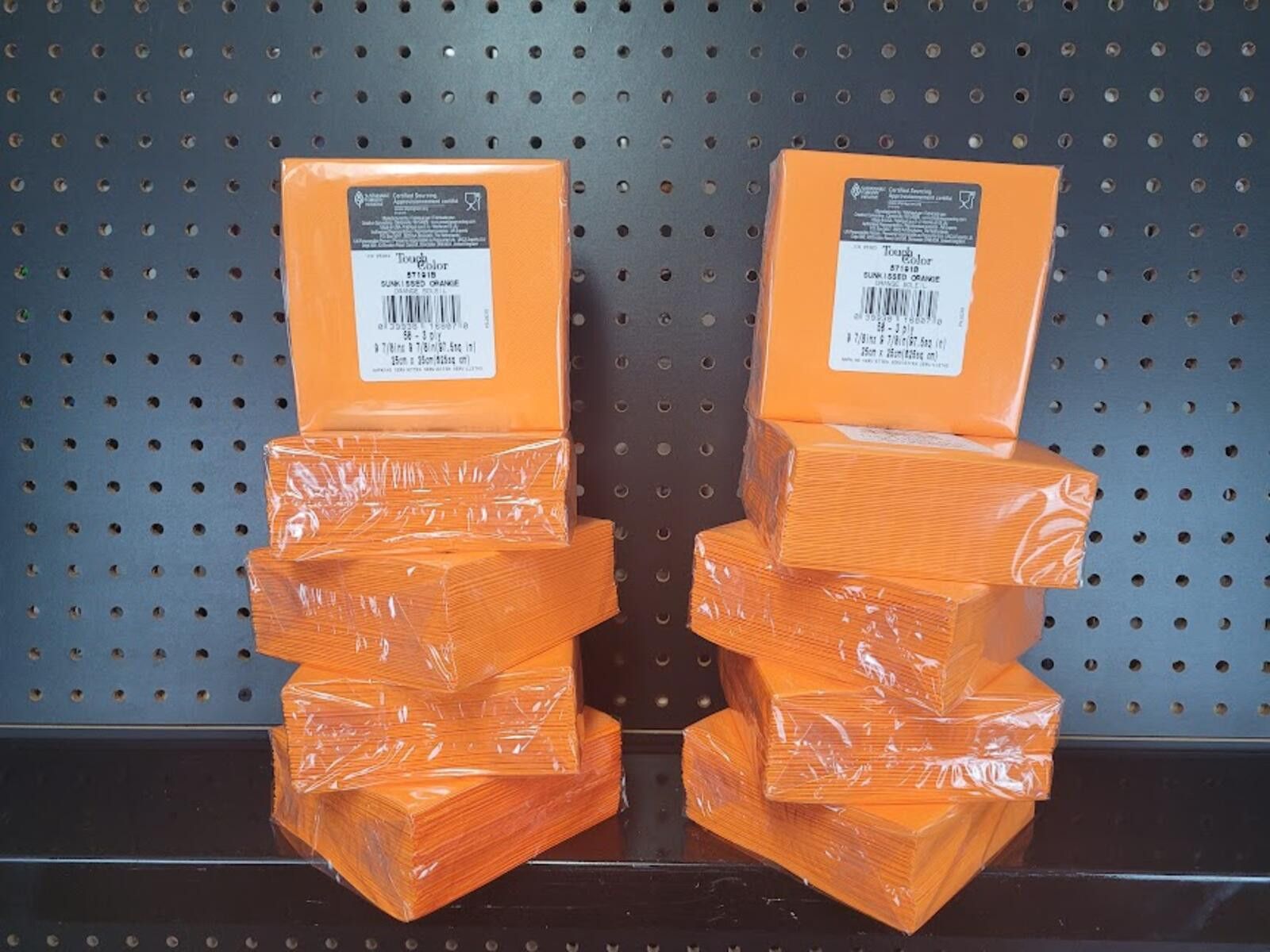 Unknown London Vibrant Orange Napkins Bulk Pack - Perfect for Parties! Size ONE SIZE - 1 Thumbnail