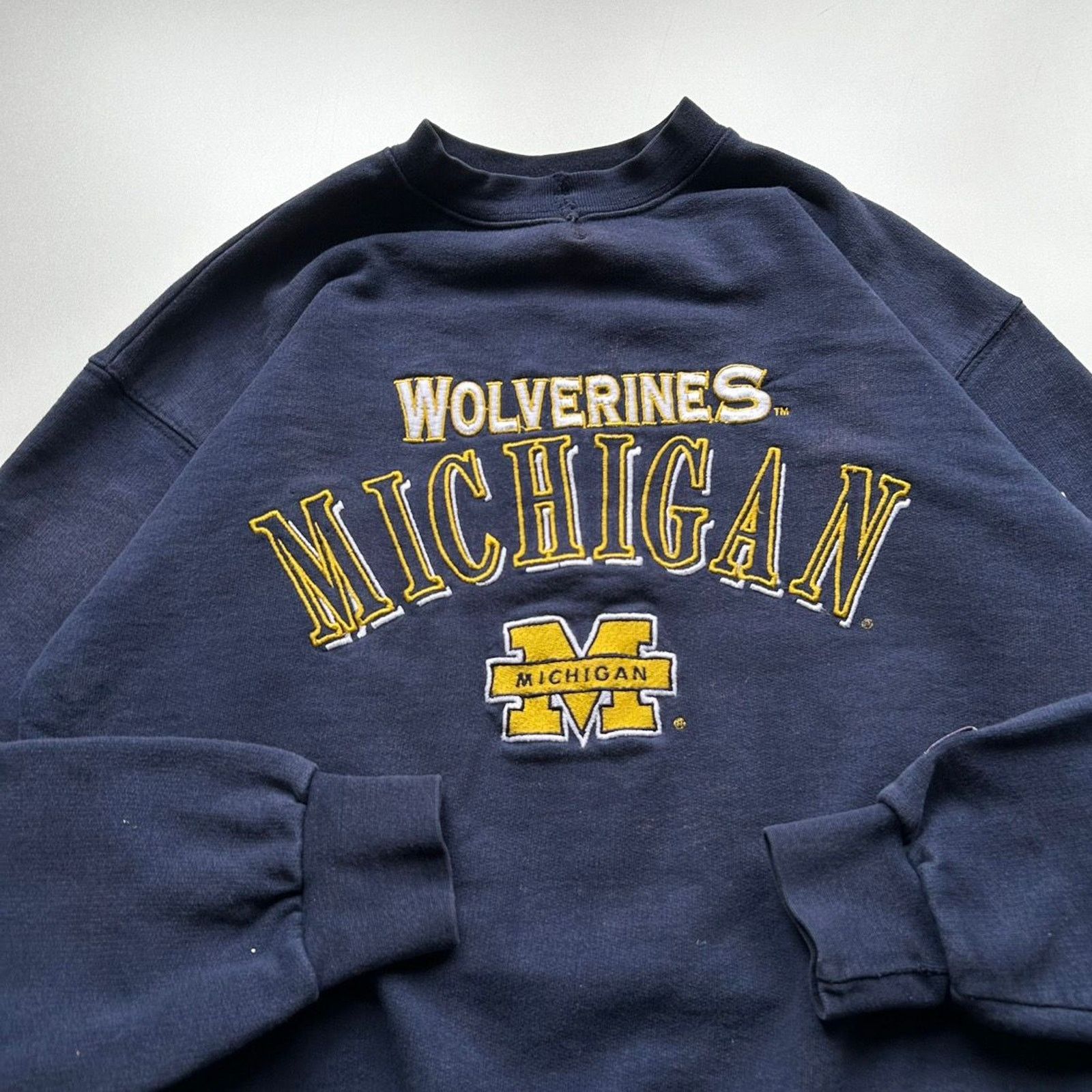 NCAA Vintage 90s Michigan Wolverines NCAA Crewneck Medium Rare Size US M / EU 48-50 / 2 - 2 Thumbnail