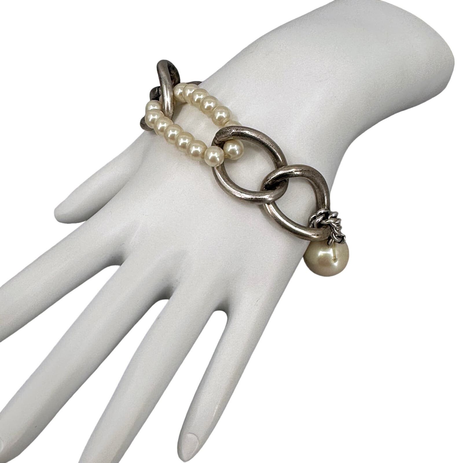 Kenneth Cole Kenneth Cole Stretch Bracelet Silver Tone Chain Faux Pearl Size ONE SIZE - 2 Thumbnail
