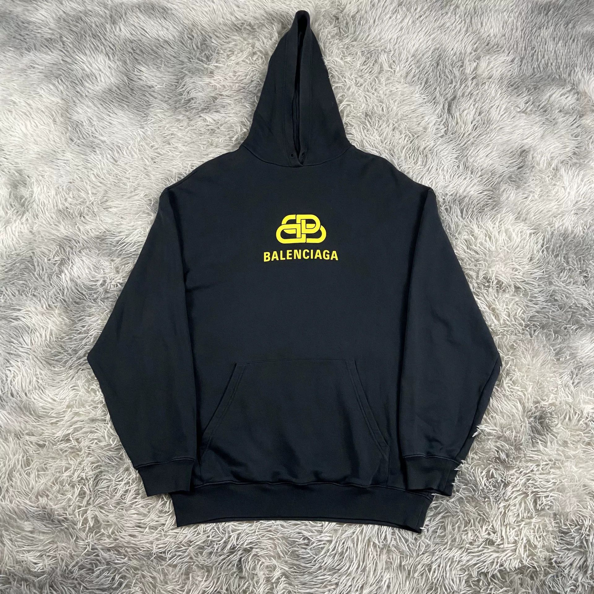 Balenciaga Balenciaga Yellow Hoodie Pullover Size US XXS / EU 40 - 1 Thumbnail