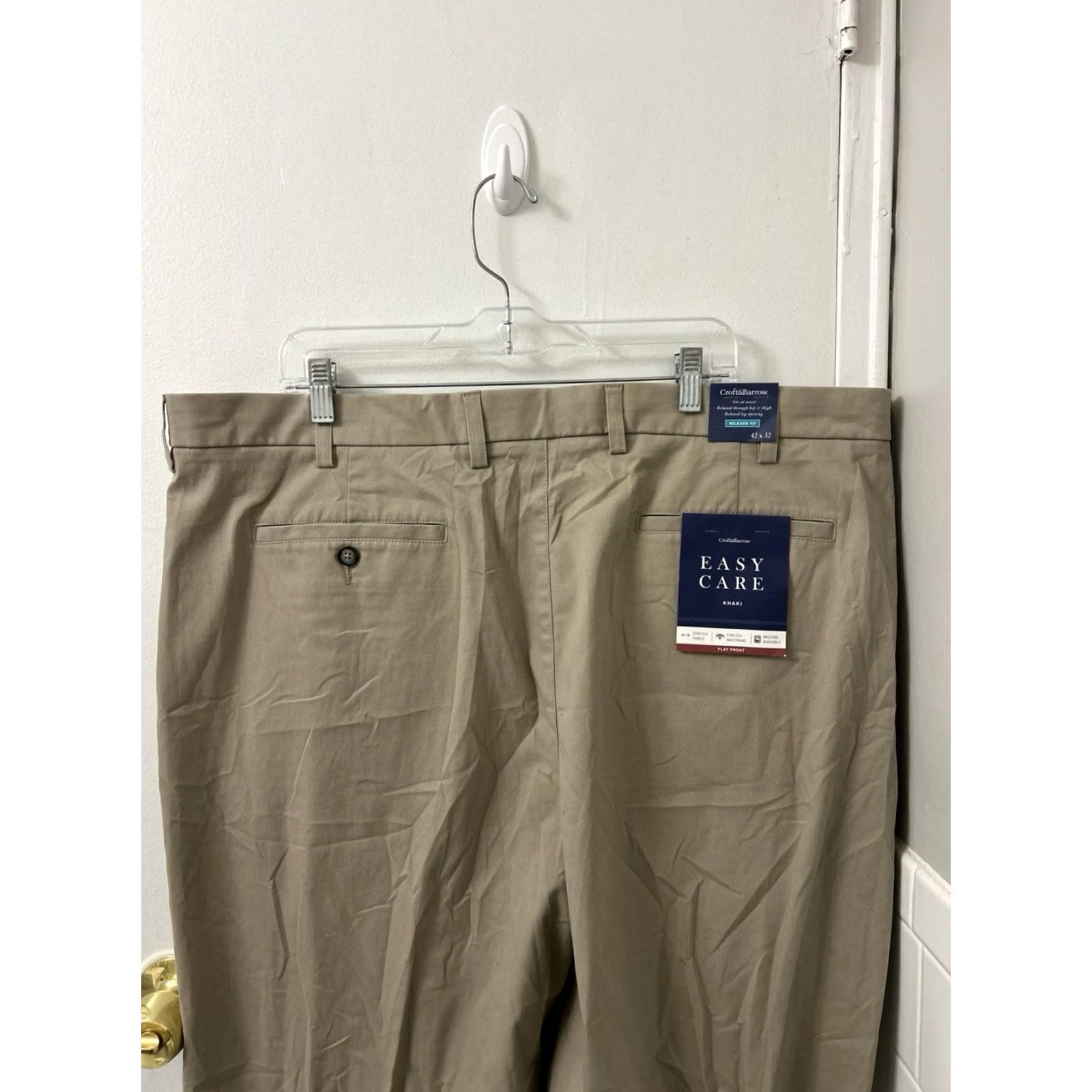 Croft & Barrow VINTAGE? No, not vintage. Croft & Barrow Pants Mens 42x32 Brown Khaki Relaxed Fit Flat Front YKK Trousers Size US 42 / EU 58 - 6 Thumbnail