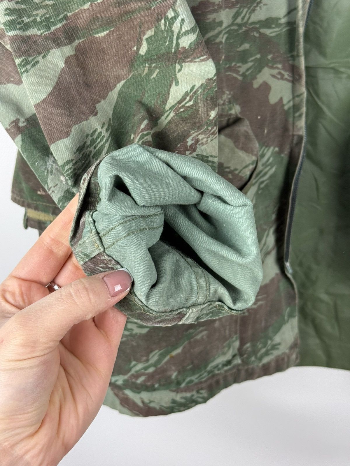 Vintage Vintage Military Hunting French Lizard Camo Full Zip Jacket Size US M / EU 48-50 / 2 - 16 Thumbnail