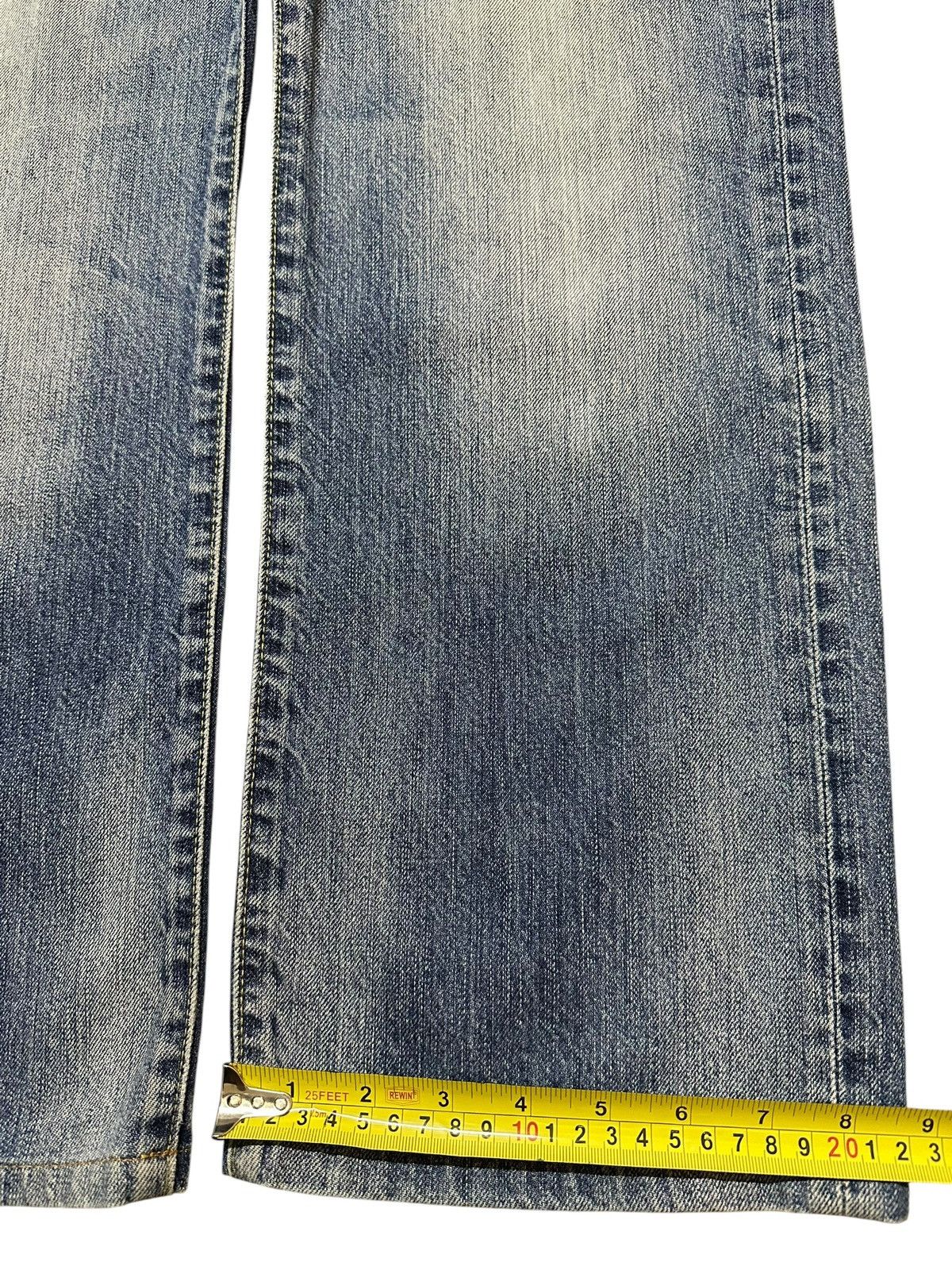 Uniqlo Vintage Japanese Uniqlo Blue Faded Wash Baggy Jeans Size US 36 / EU 52 - 16 Thumbnail