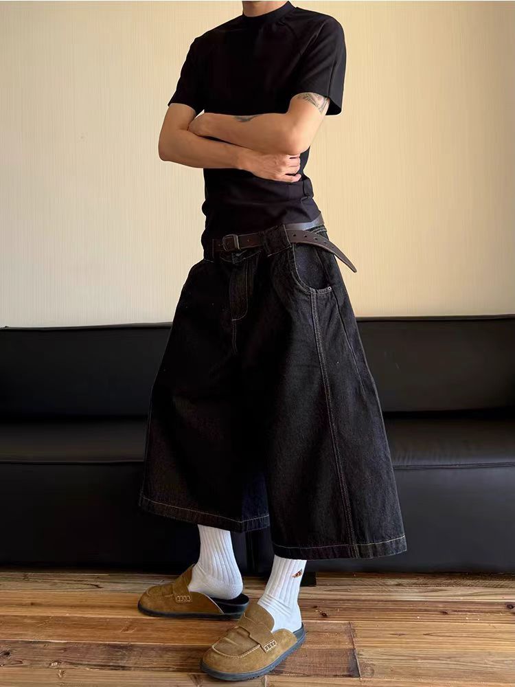 Jean Black loose-fitting wide-leg denim shorts Size US 32 / EU 48 - 2 Thumbnail