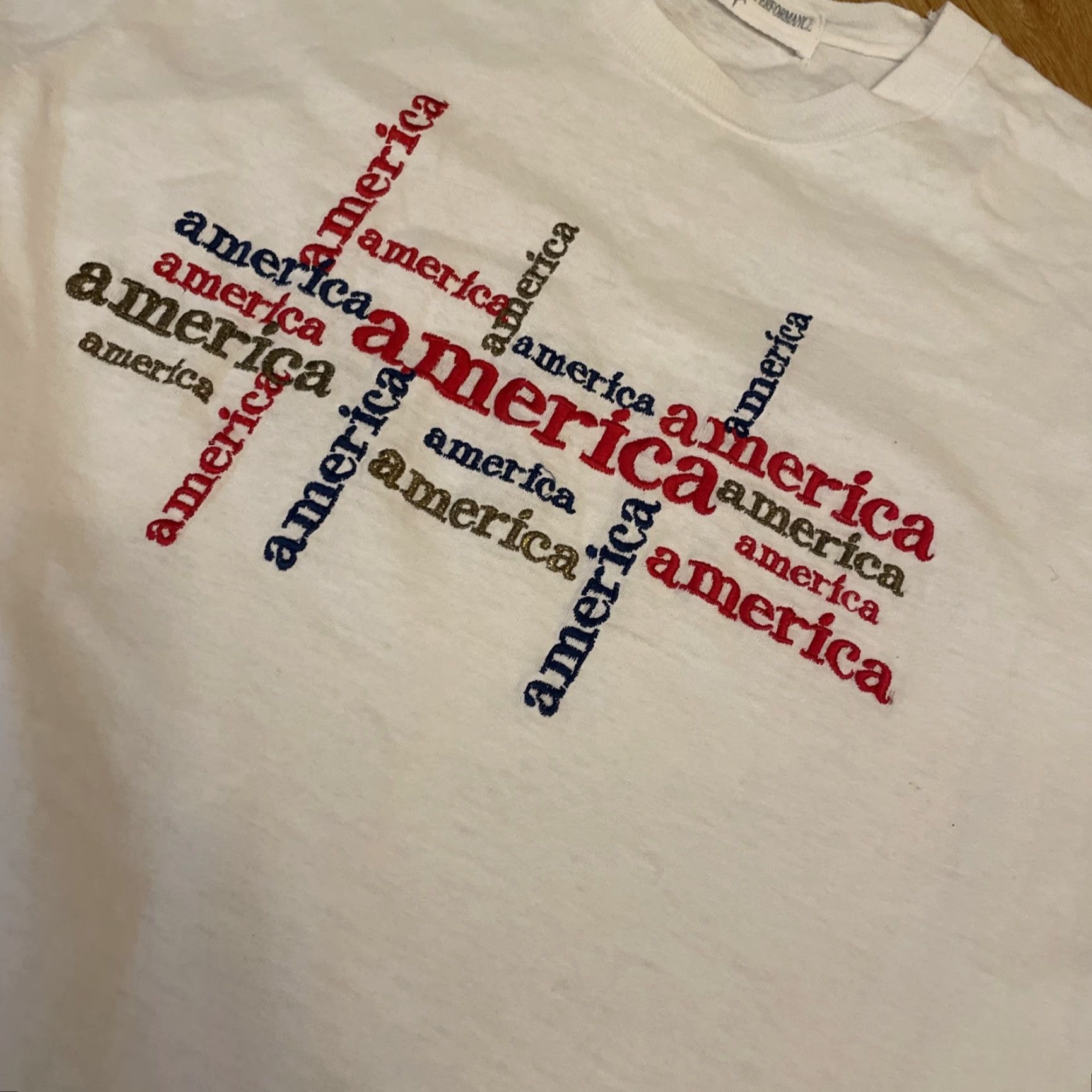 Vintage VINTAGE 90s Embroidered USA T-Shirt Single Stitch Size US M / EU 48-50 / 2 - 4 Thumbnail