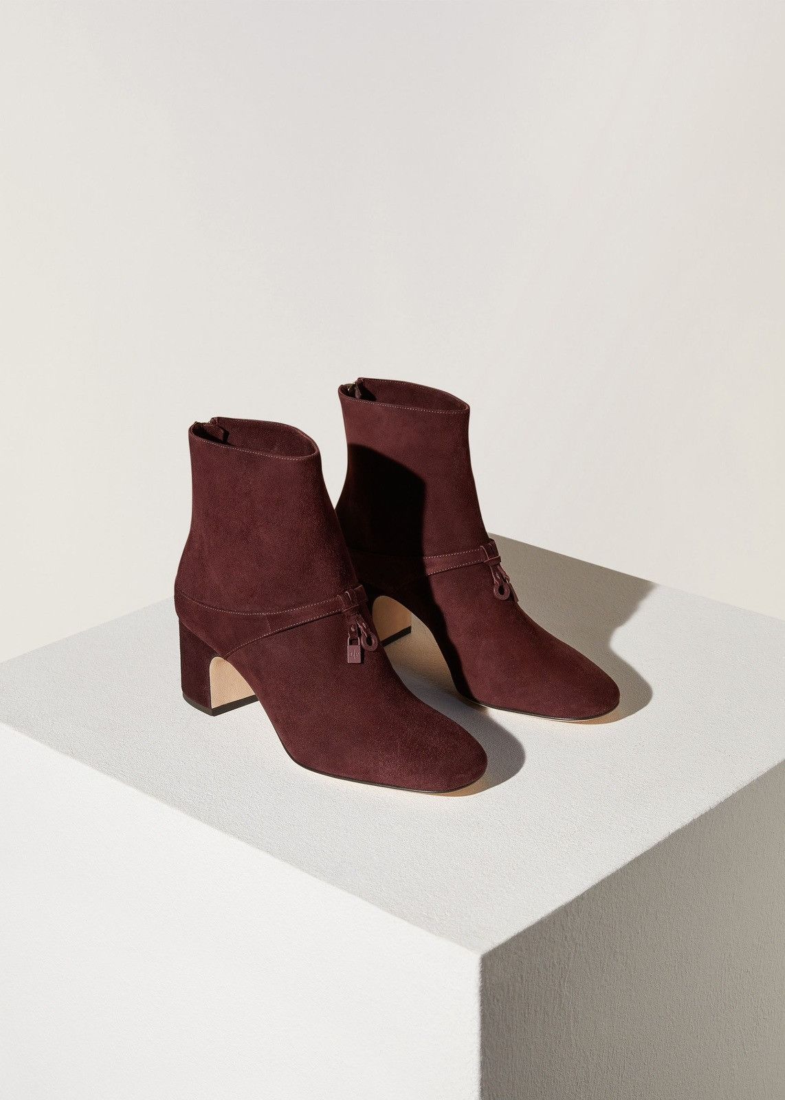 image of Loro Piana O1Loc1C0224 Suede Style Ankle Boots In Purple, Women's (Size 12)