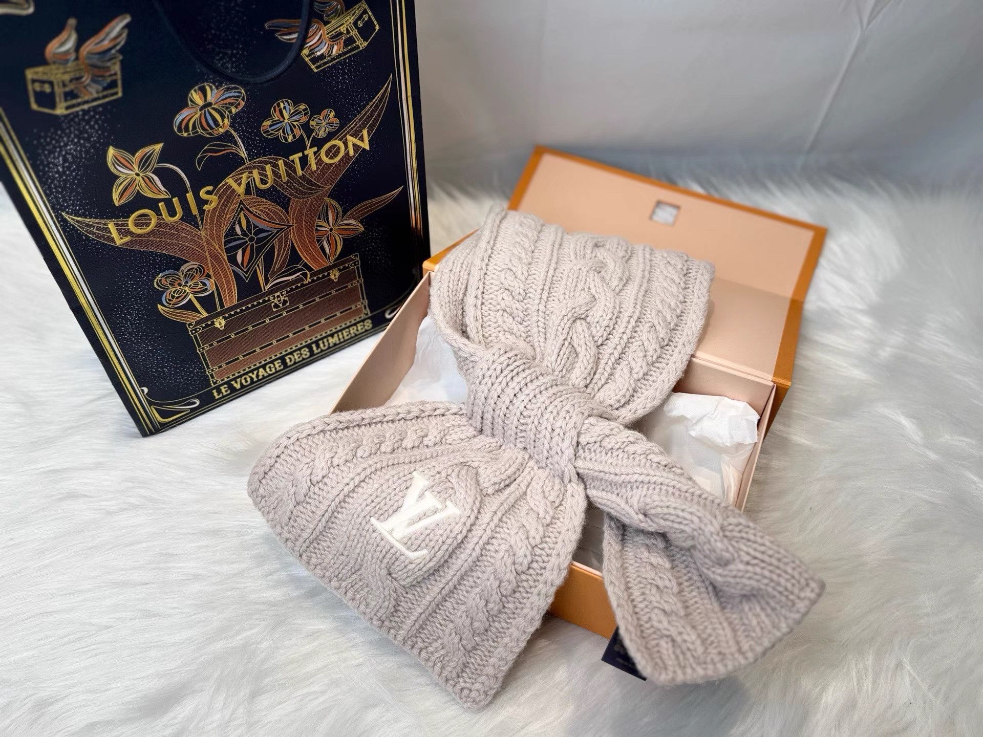 Louis Vuitton LV Only LV Mini Cable Scarf K36 Size ONE SIZE - 3 Thumbnail