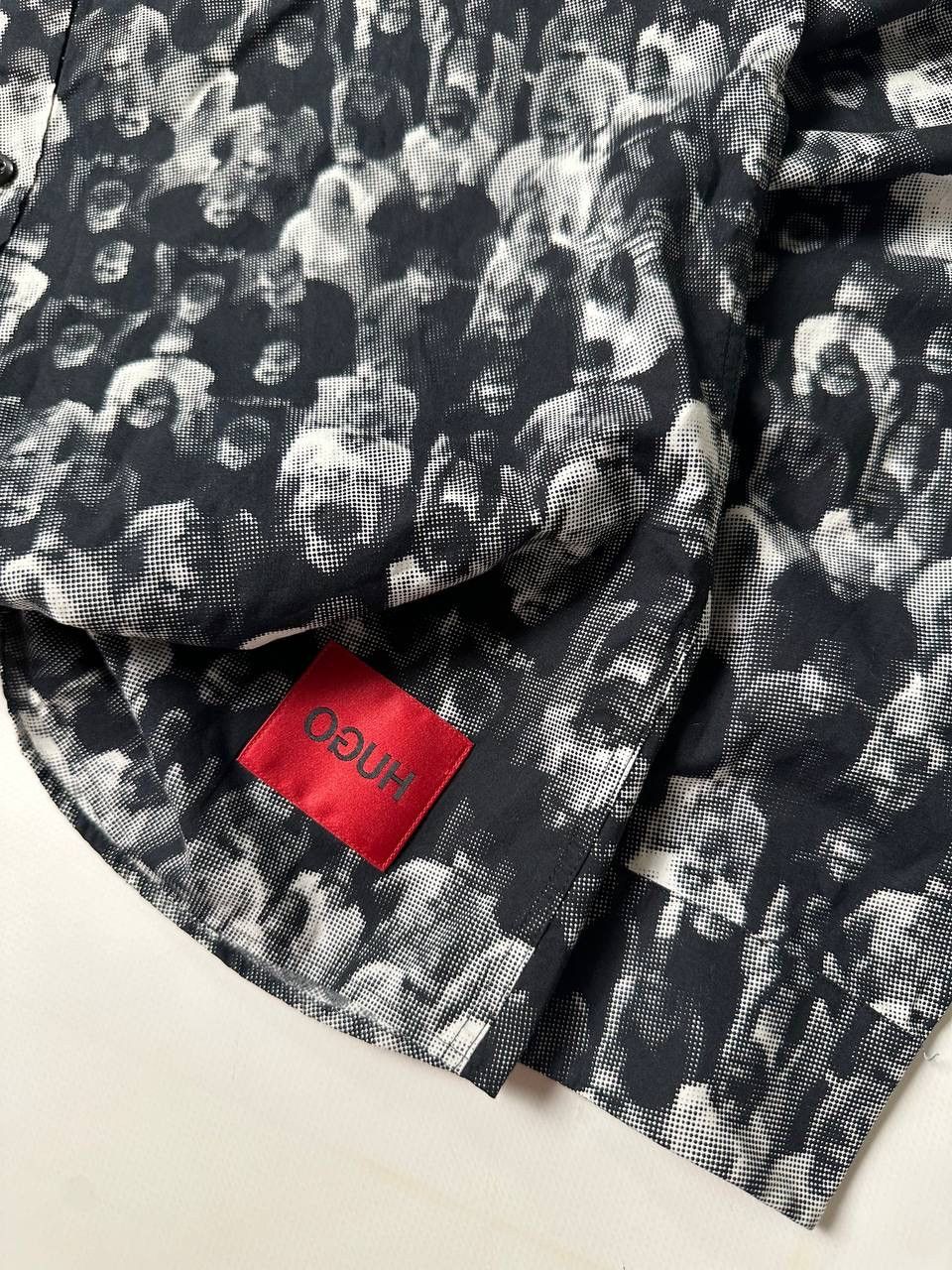 Hugo RRP 140$ Hugo CDG Style Ero3-W Printed Extra Slim Shirt Size US M / EU 48-50 / 2 - 3 Thumbnail