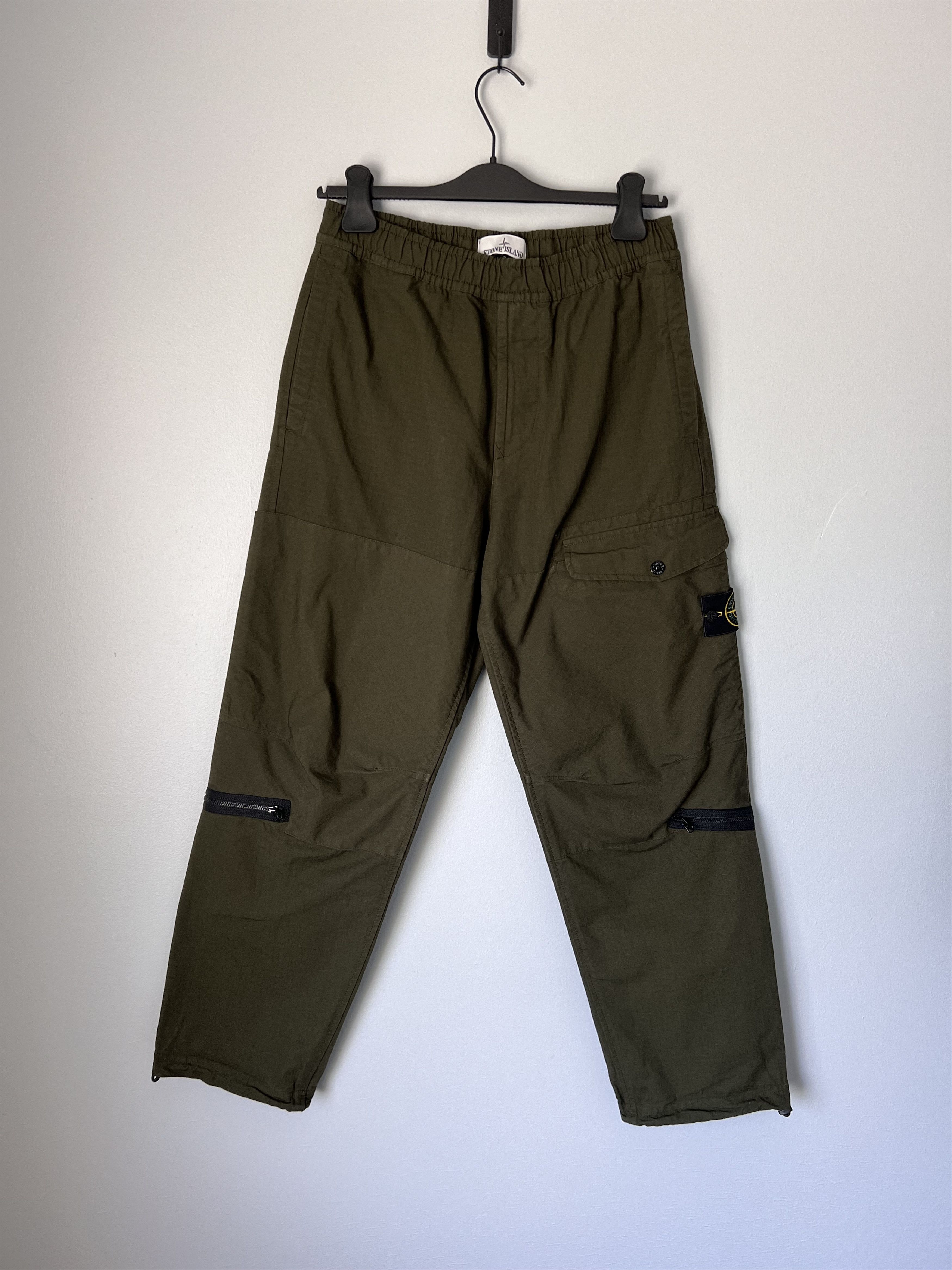 Stone Island Stone Island Loose Cargo Pants in Olive Green 791531412 Size US 30 / EU 46 - 1 Thumbnail