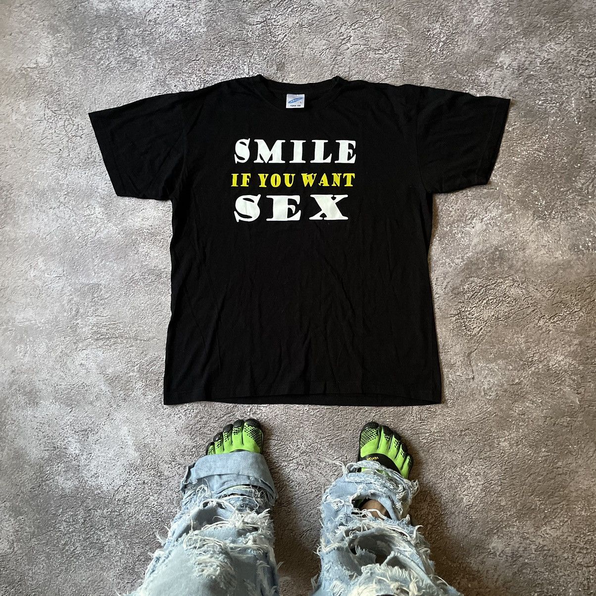 image of Humor x Vintage Y2K Adult “ Smile If You Want Sex “ Funny Tee in Black, Men's (Size Large)