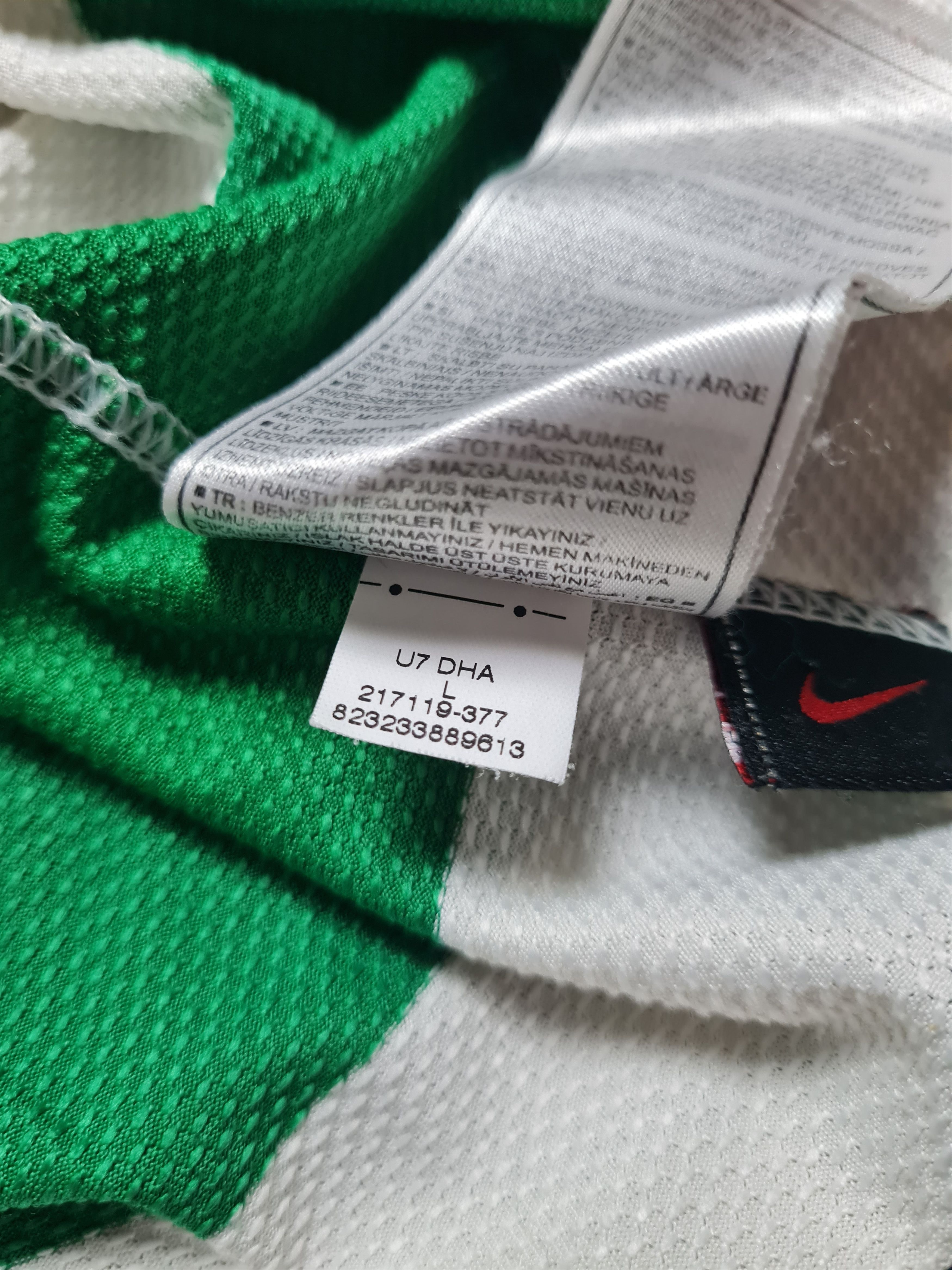 Nike CELTIC SCOTLAND 2007/2008 HOME FOOTBALL SHIRT JERSEY NIKE Size US L / EU 52-54 / 3 - 18 Thumbnail