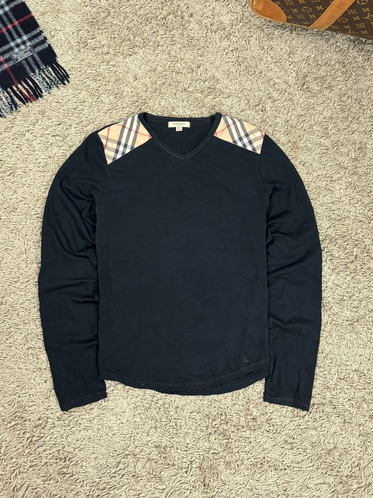 Burberry Classic black longsleeve t shirt Burberry original item Size M / US 6-8 / IT 42-44 - 1 Thumbnail