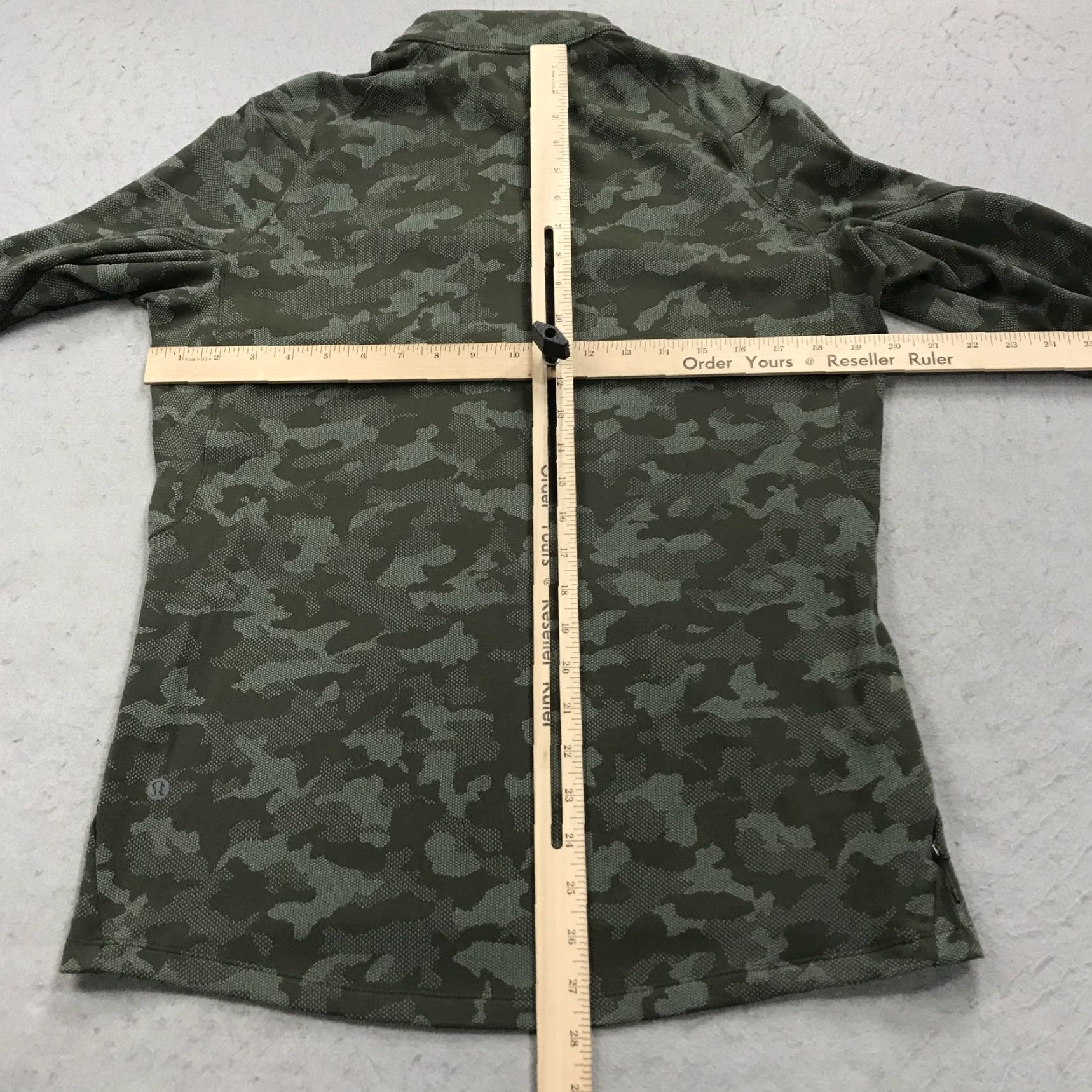 Lululemon Jacket Mens M Green Surge Warm Jacquard 1/4 Zip Camo Gym Shirt