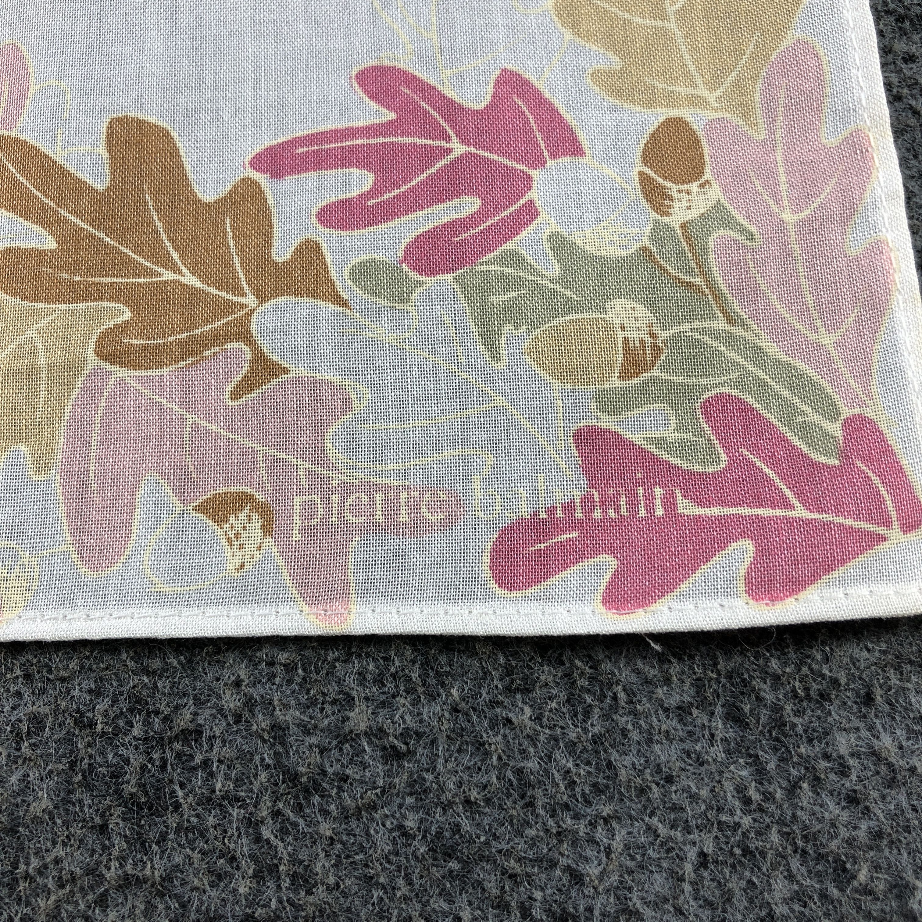 Pierre Balmain × Vintage Pierre Balmain Handkerchief Neckerchief Bandana H2342 Size ONE SIZE - 4 Thumbnail