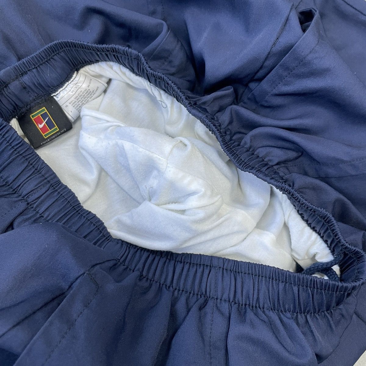 Nike × Vintage Vintage Nike Court Nylon Track Pants Size M Size US 32 / EU 48 - 11 Thumbnail